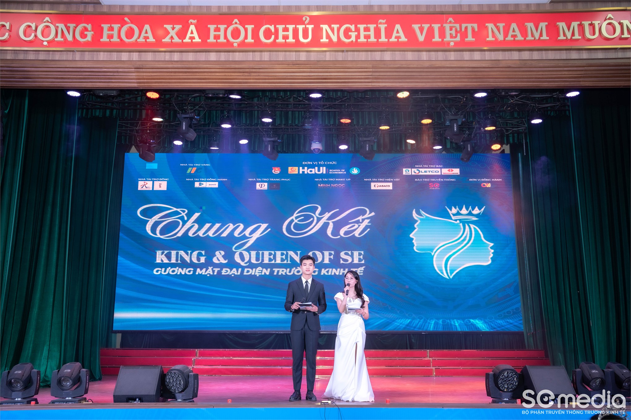 Chung kết `King & Queen of SE 2025 - Gương mặt đại diện Trường Kinh tế` : hành trình tỏa sáng của nhan sắc, trí tuệ và bản sắc sinh viên Kinh tế