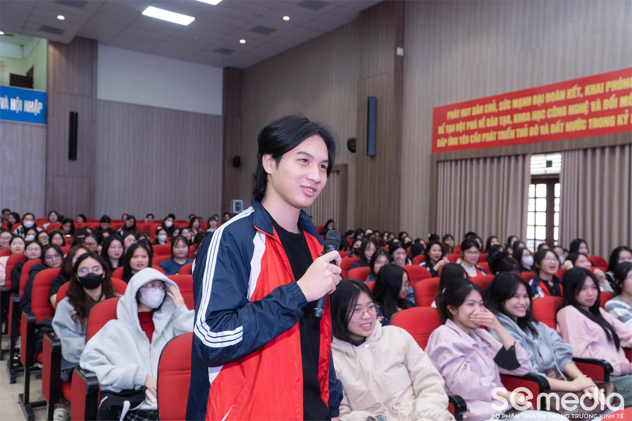 Sinh viên Trường Kinh tế - Đại học Công nghiệp Hà Nội: Làm chủ tài chính trong kỷ nguyên số