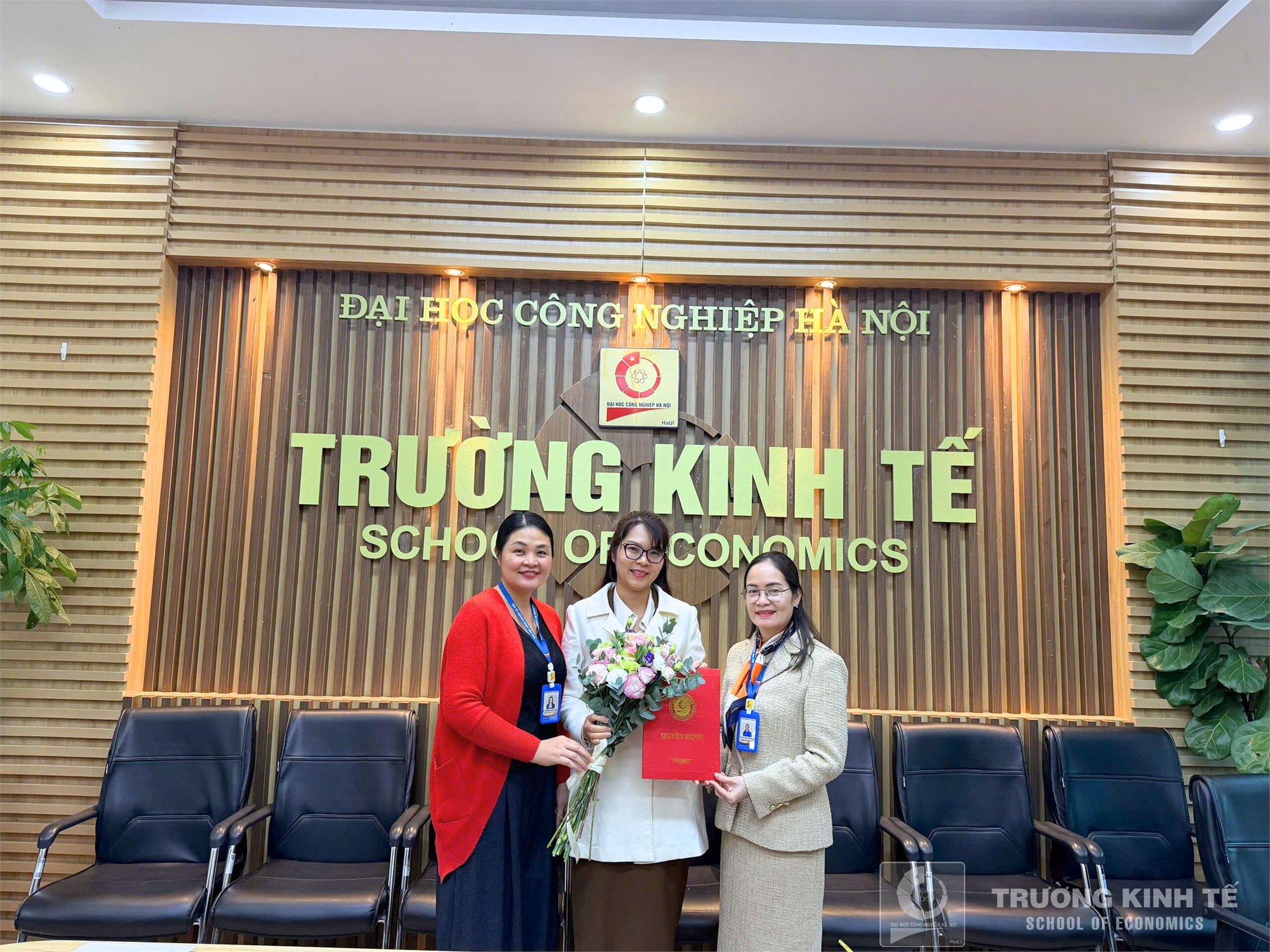 Trường Kinh tế - Đại học Công nghiệp Hà Nội: Trao Quyết định bổ nhiệm, viên chức quản lý