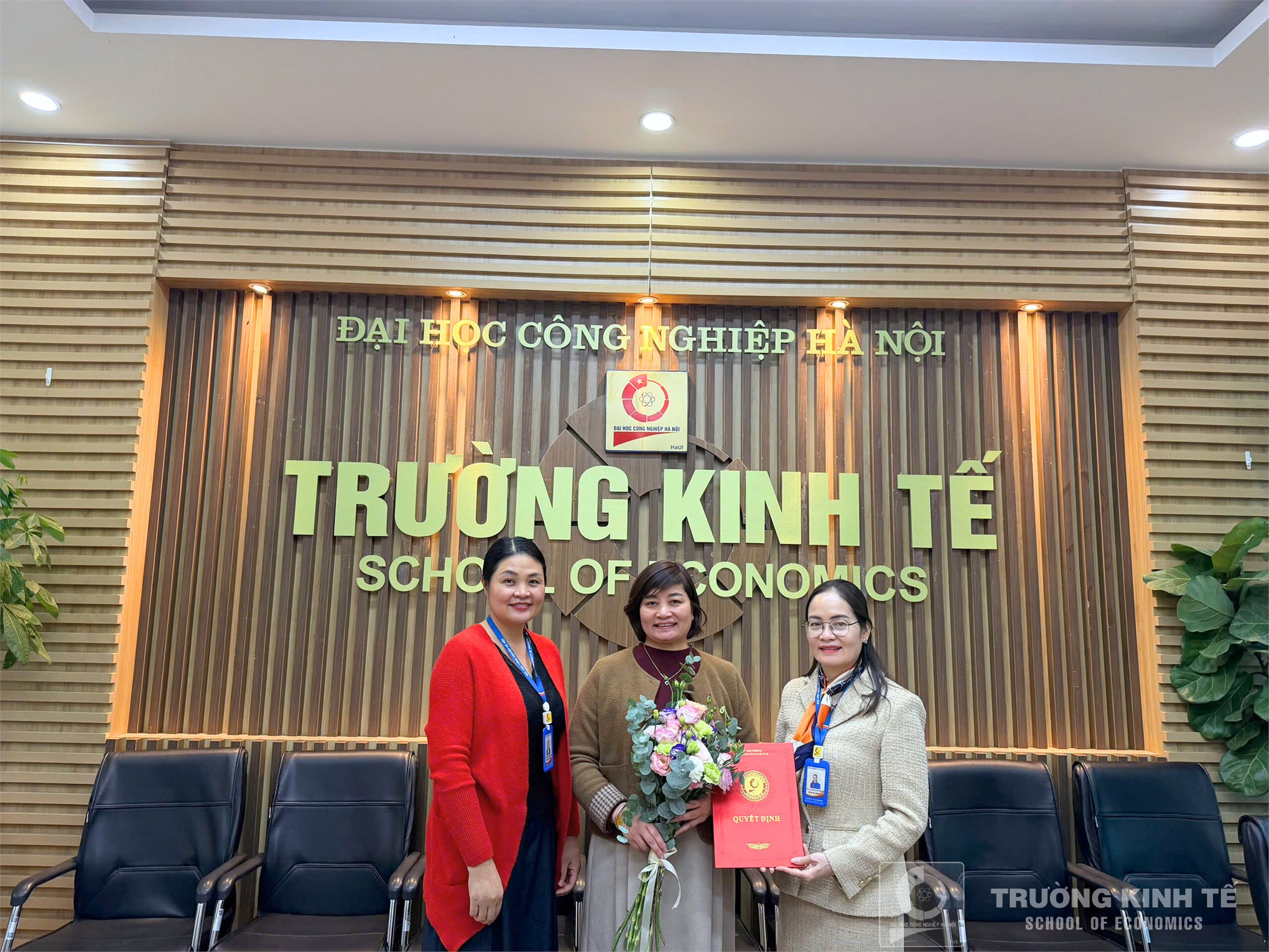 Trường Kinh tế - Đại học Công nghiệp Hà Nội: Trao Quyết định bổ nhiệm, viên chức quản lý