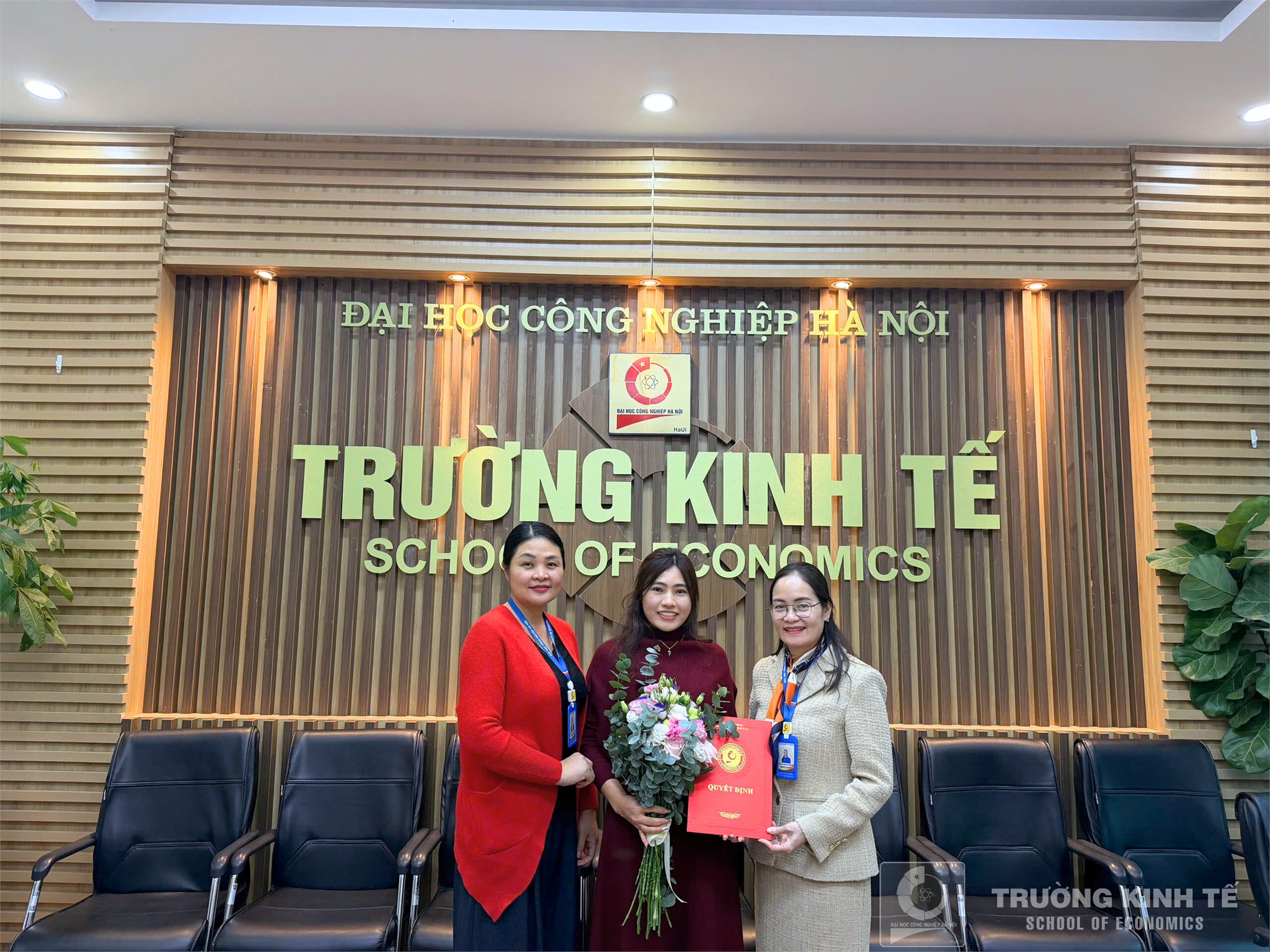 Trường Kinh tế - Đại học Công nghiệp Hà Nội: Trao Quyết định bổ nhiệm, viên chức quản lý