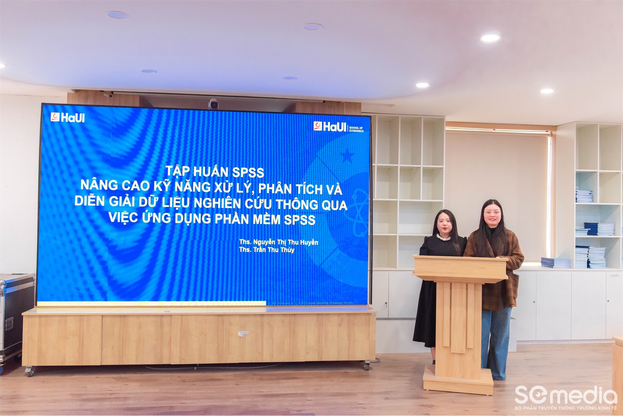 Trường Kinh tế tổ chức “Tập huấn phương pháp triển khai, cách thức trình bày báo cáo, bài báo khoa học cho sinh viên nghiên cứu khoa học”