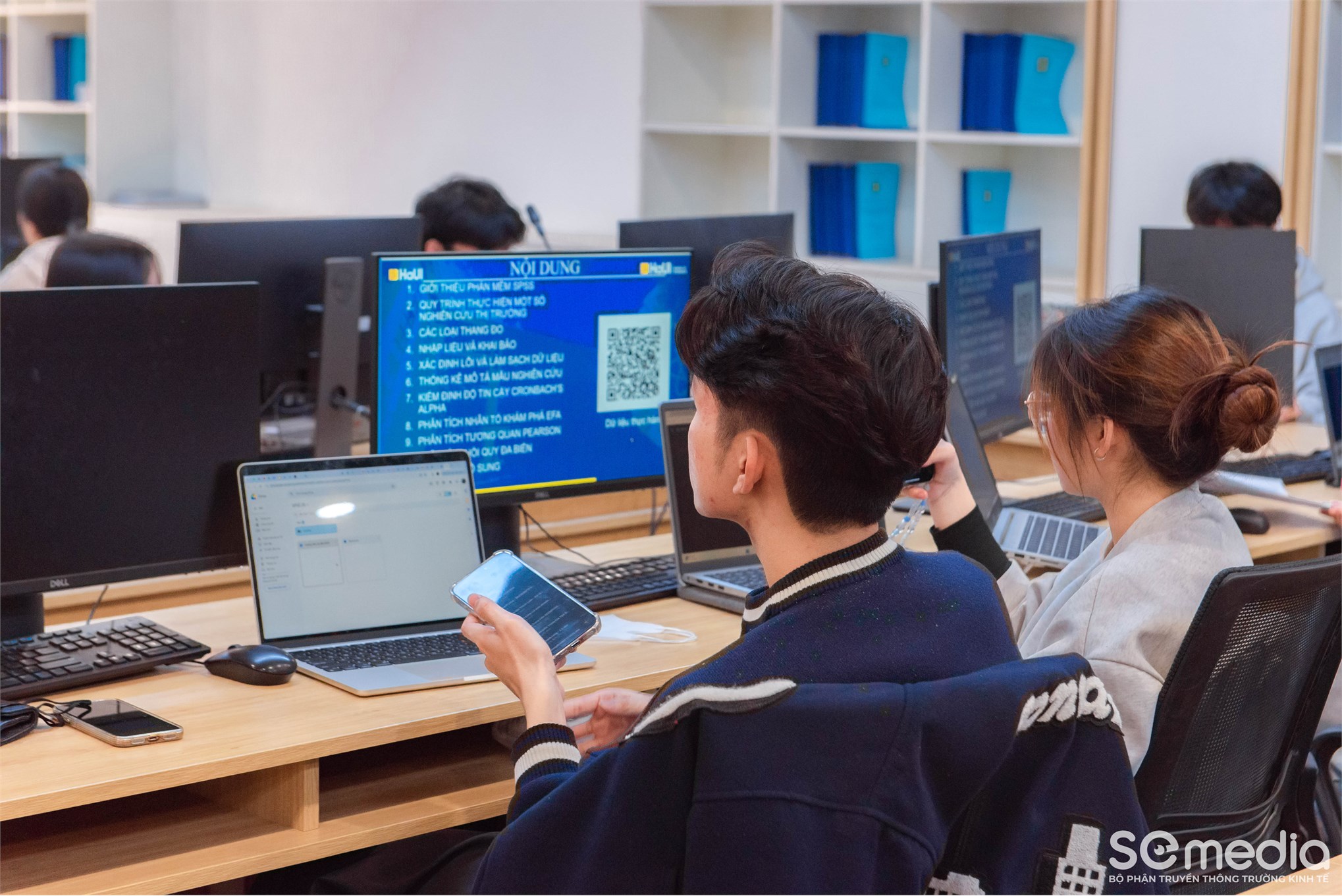 Trường Kinh tế tổ chức “Tập huấn phương pháp triển khai, cách thức trình bày báo cáo, bài báo khoa học cho sinh viên nghiên cứu khoa học”