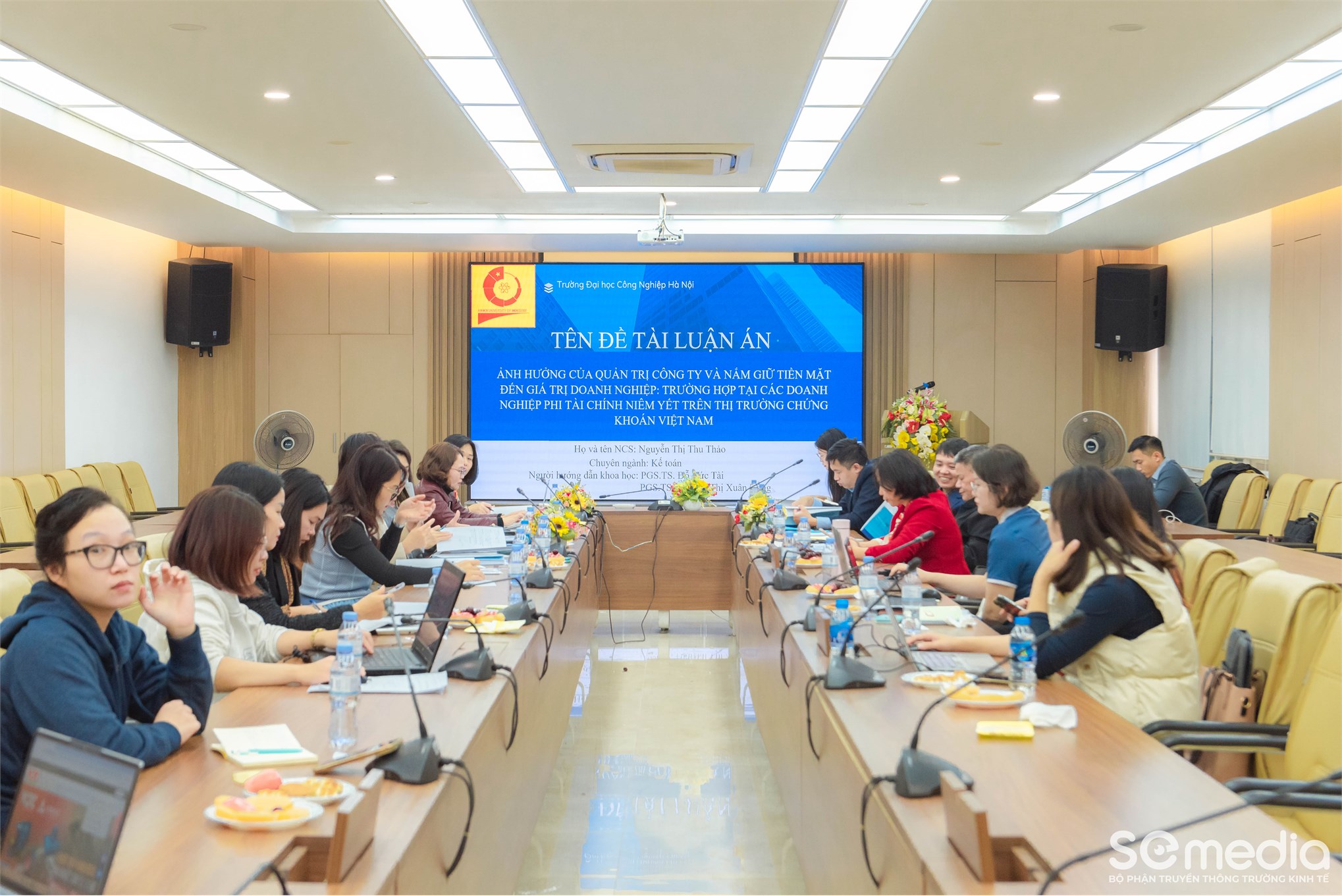 Trường Kinh tế tổ chức hội thảo luận án tiến sĩ ngành kế toán