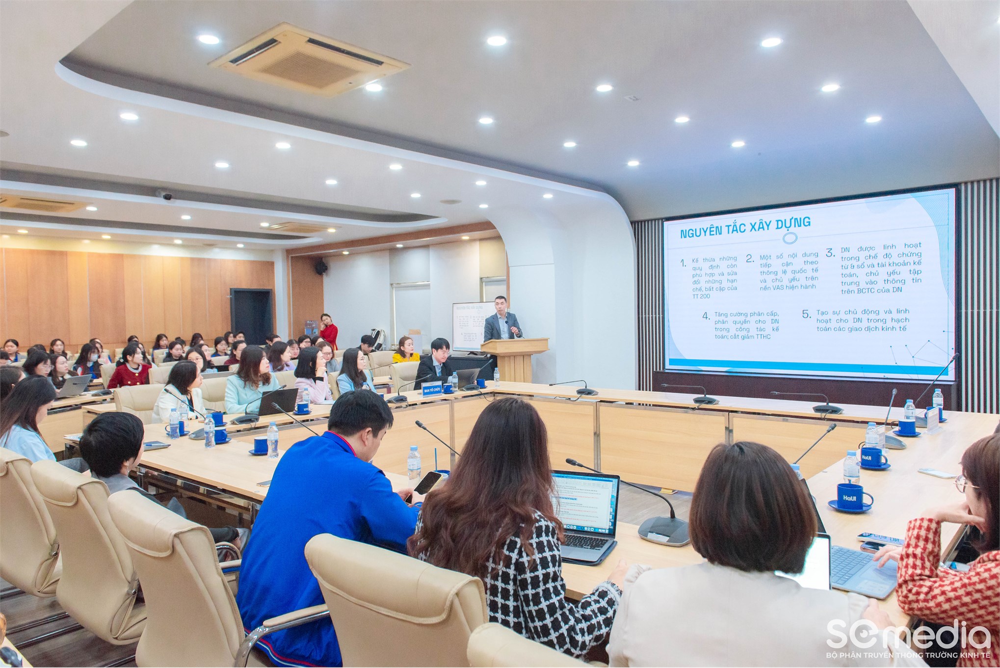 Trường Kinh tế - Đại học Công nghiệp Hà Nội tổ chức hội thảo `Thuế và kế toán trong bối cảnh chuyển đổi số`