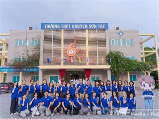 Học Kinh tế trong kỷ nguyên AI: Đại học Công nghiệp Hà Nội tư vấn hướng nghiệp cho học sinh THPT Chuyên Sơn Tây