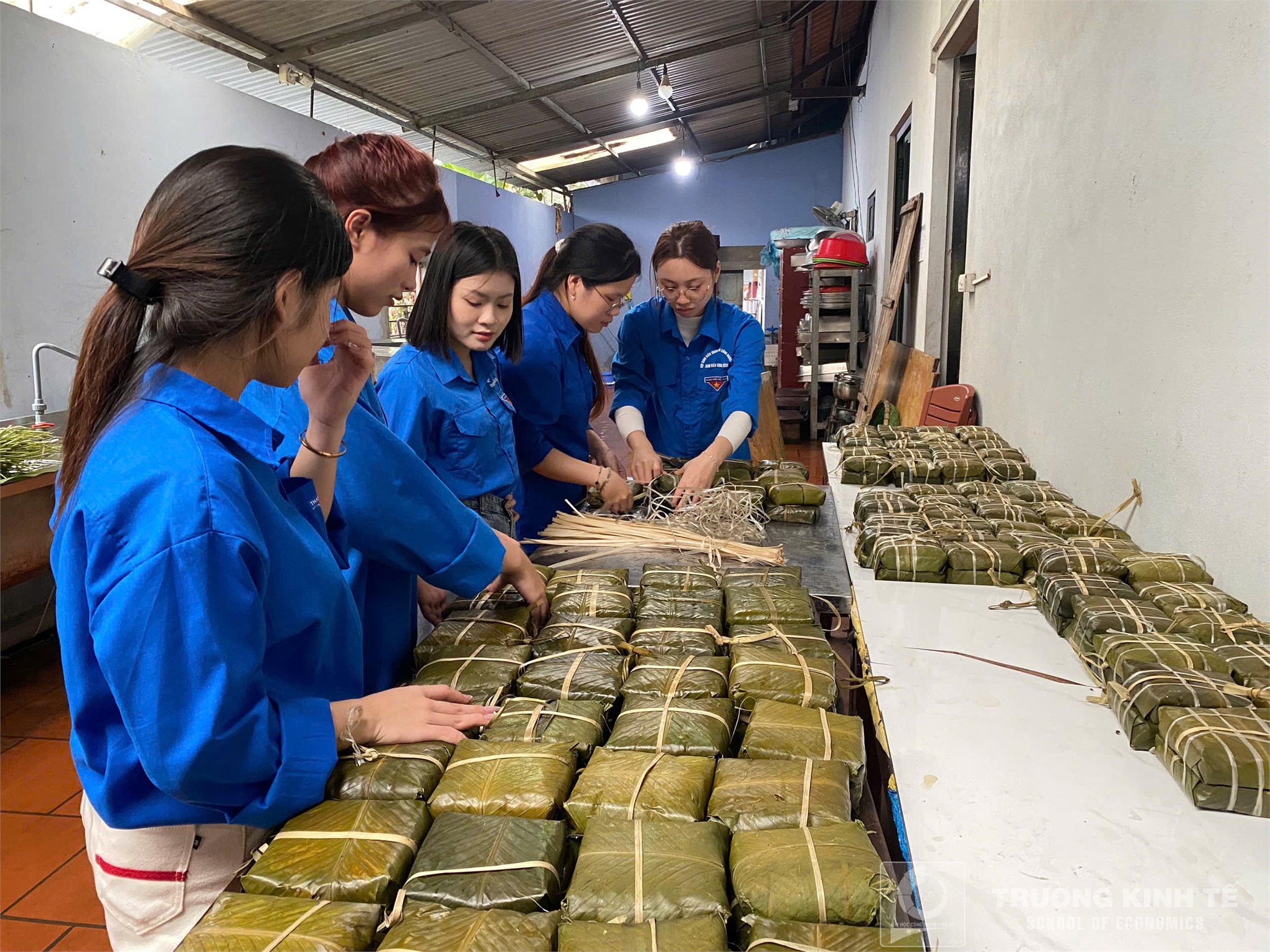 Đoàn thanh niên - Hội sinh viên Trường Kinh tế đồng hành cùng Chùa Đình Quán tổ chức chương trình `Tết yêu thương 2026`