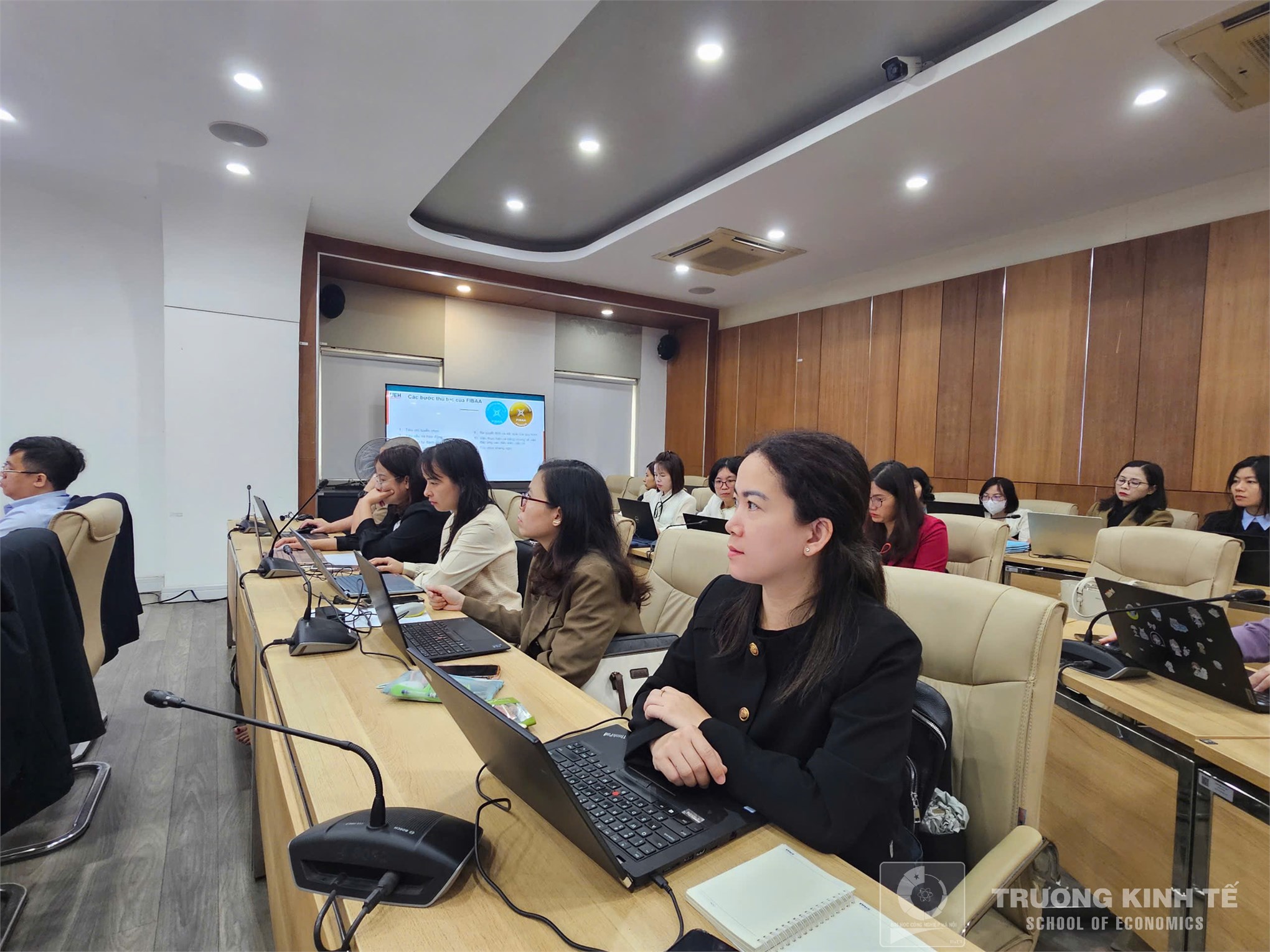 Trường Kinh tế tham gia Tập huấn kiểm định các chương trình đào tạo theo tiêu chuẩn FIBAA