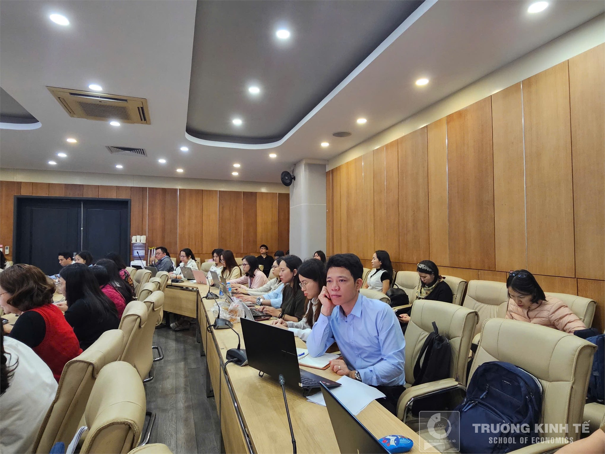 Trường Kinh tế tham gia Tập huấn kiểm định các chương trình đào tạo theo tiêu chuẩn FIBAA