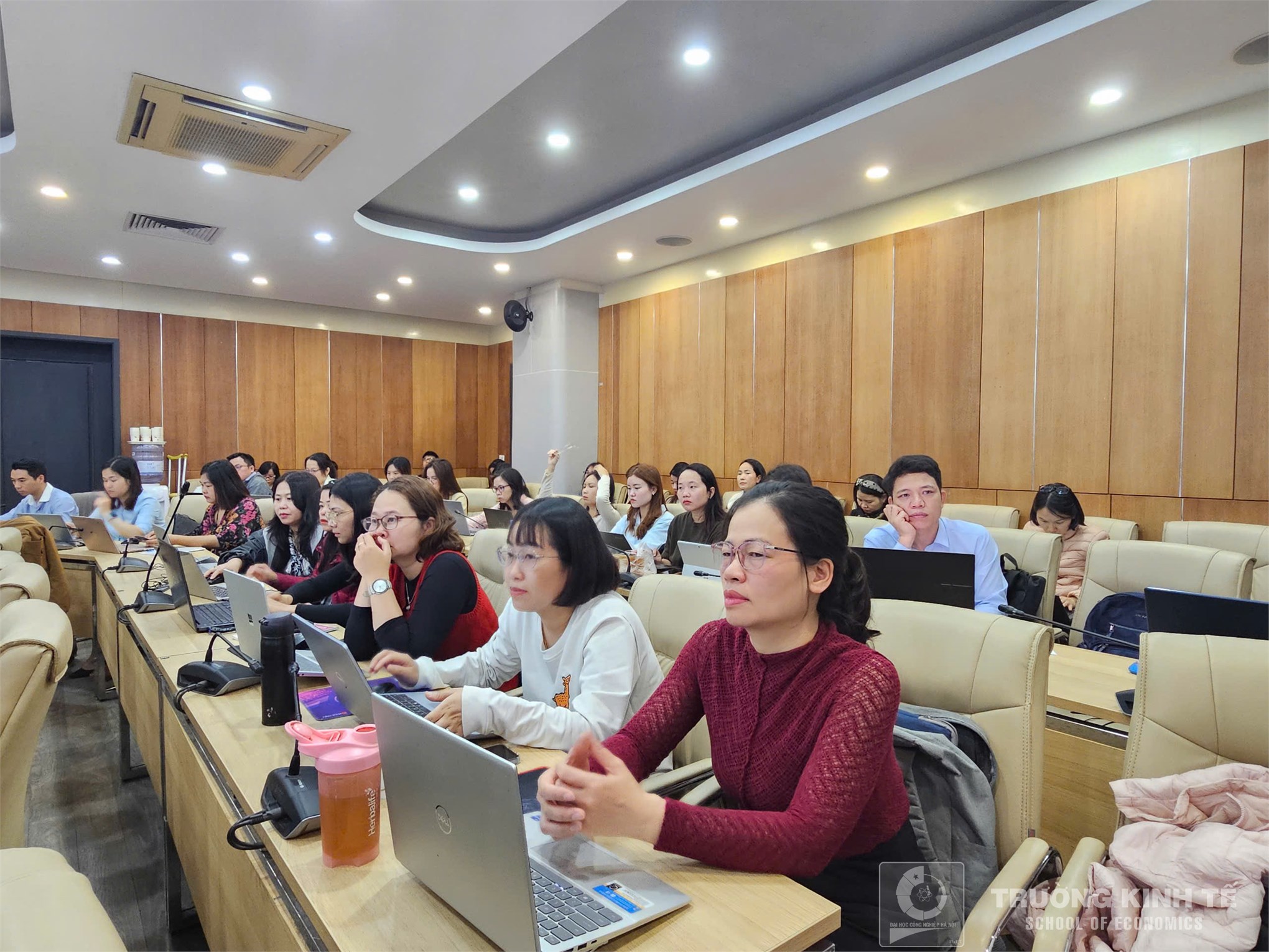 Trường Kinh tế tham gia Tập huấn kiểm định các chương trình đào tạo theo tiêu chuẩn FIBAA