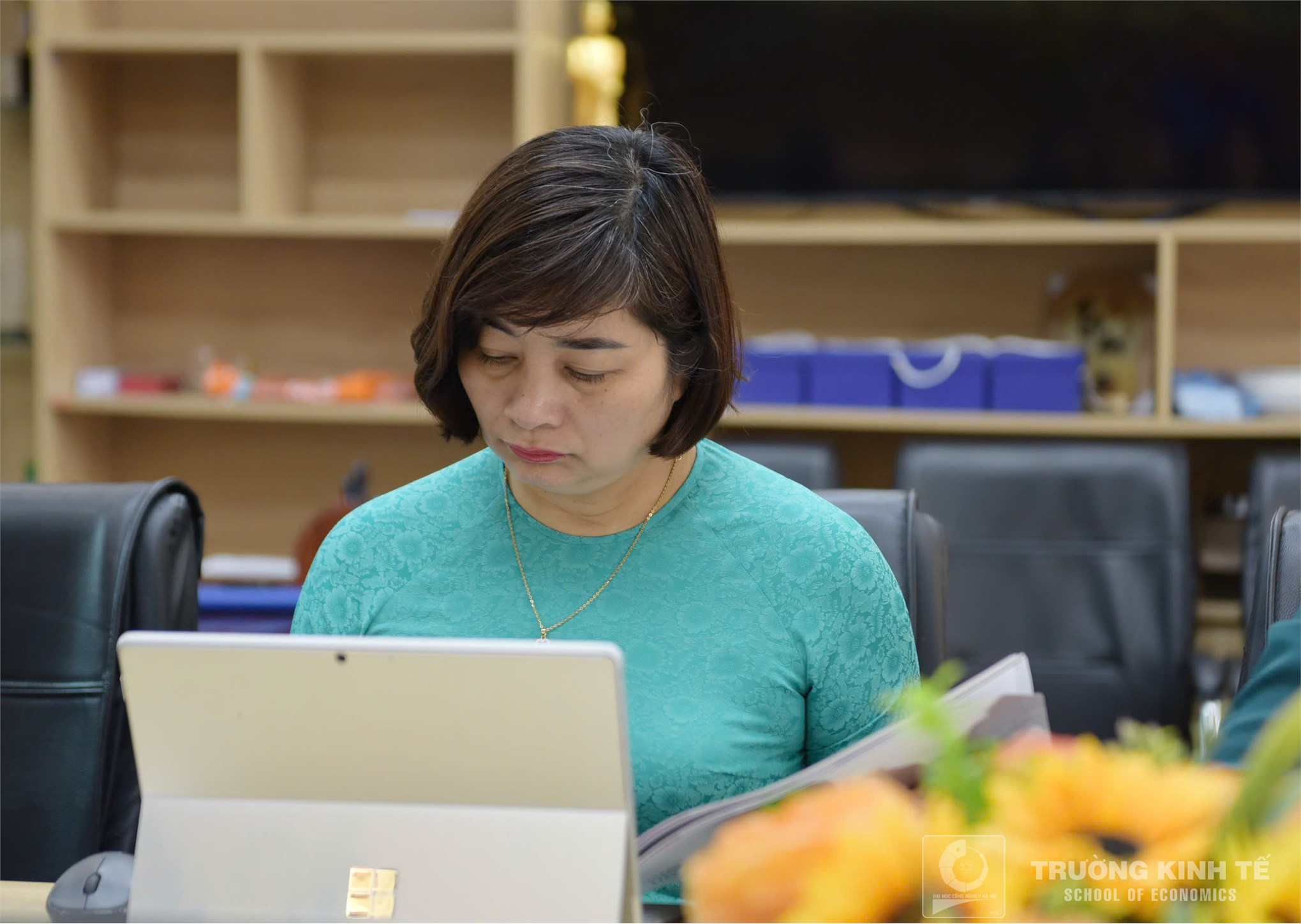 Trường Kinh tế tăng cường hợp tác doanh nghiệp trong lĩnh vực tài chính ngân hàng