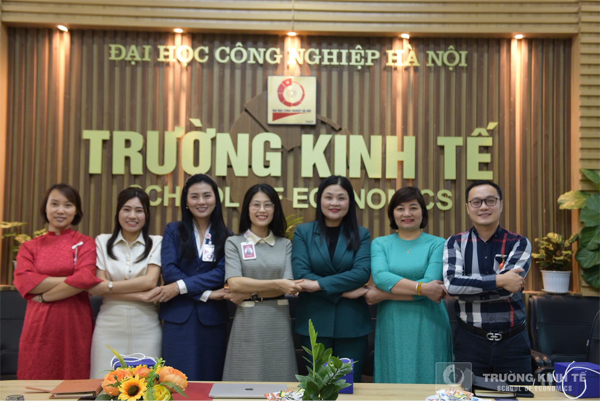 Trường Kinh tế tăng cường hợp tác doanh nghiệp trong lĩnh vực tài chính ngân hàng