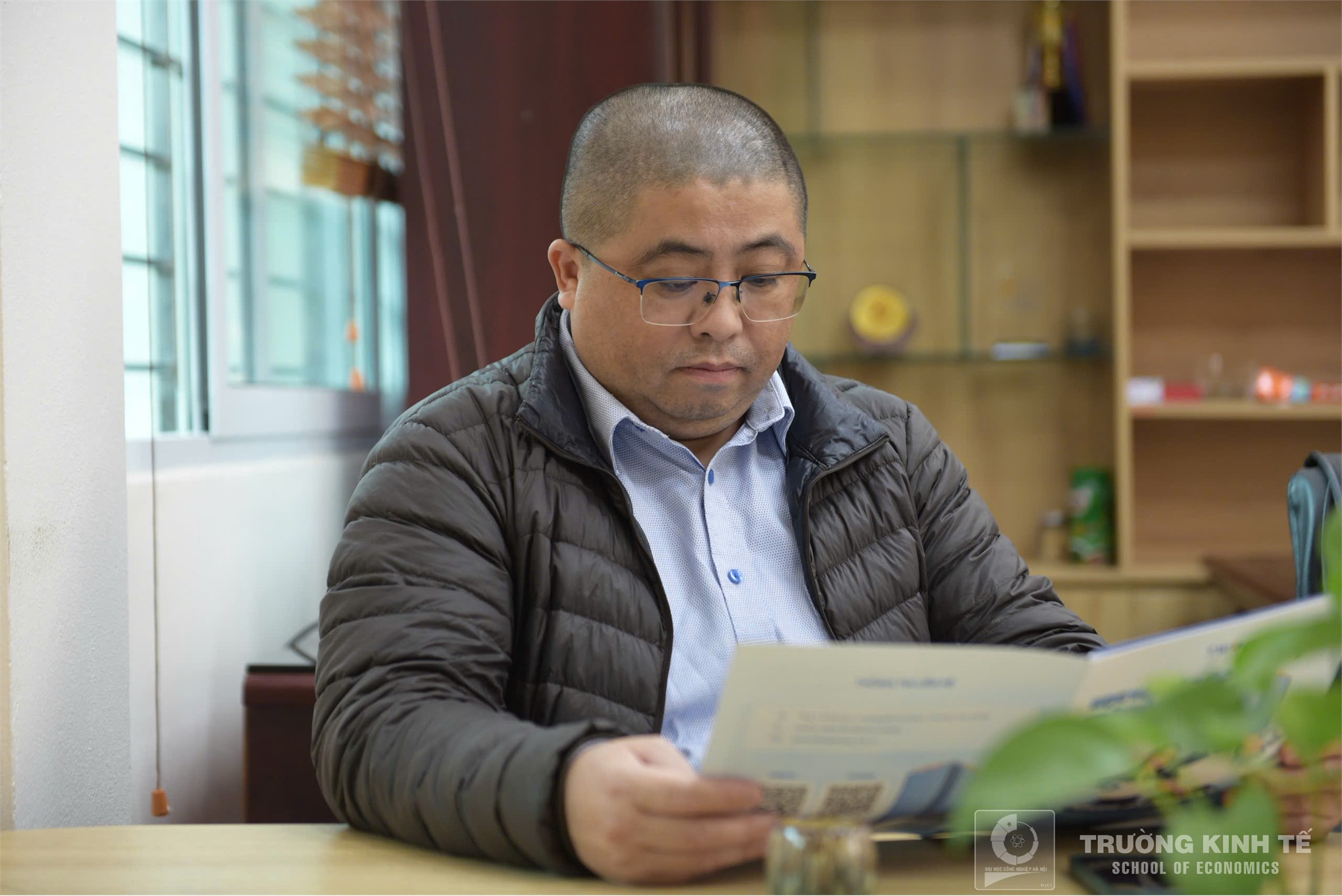 Trường Kinh tế tăng cường hợp tác doanh nghiệp trong lĩnh vực tài chính ngân hàng