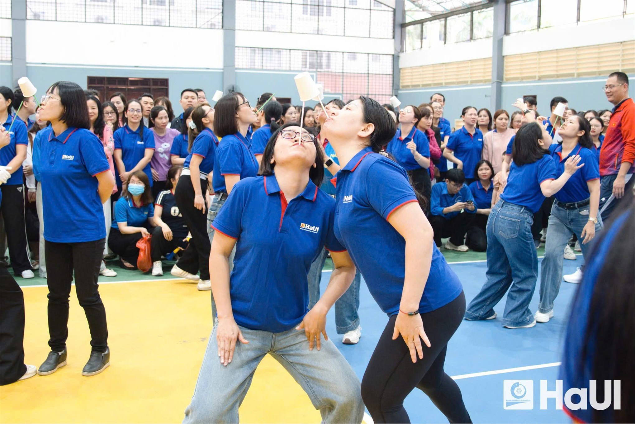 Dấu ấn đoàn kết, quyết tầm của Trường Kinh tế tại Hội thi thể thao 8/3 HaUI: Liên quân xuất sắc giành Giải Nhì toàn đoàn