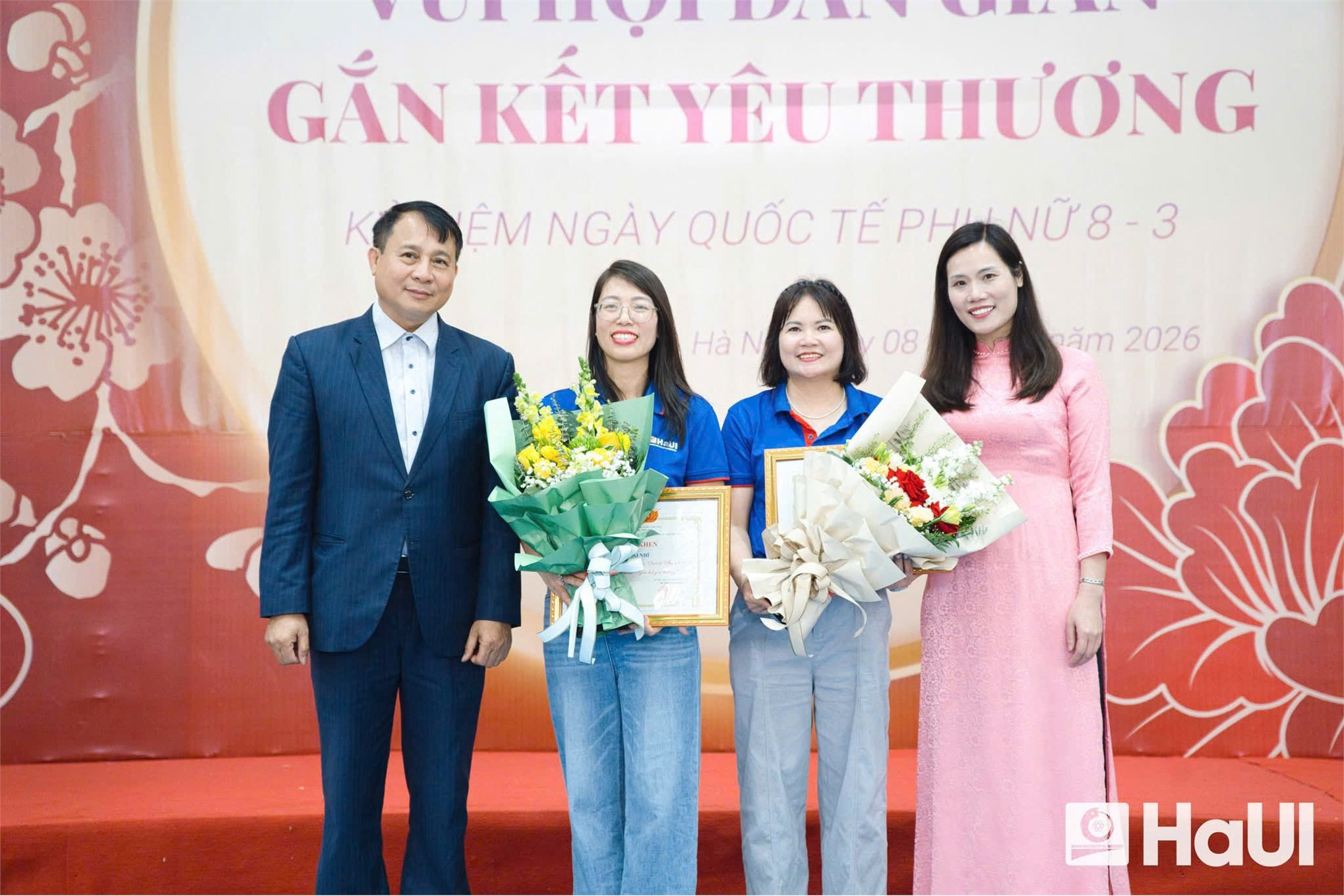 Dấu ấn đoàn kết, quyết tầm của Trường Kinh tế tại Hội thi thể thao 8/3 HaUI: Liên quân xuất sắc giành Giải Nhì toàn đoàn