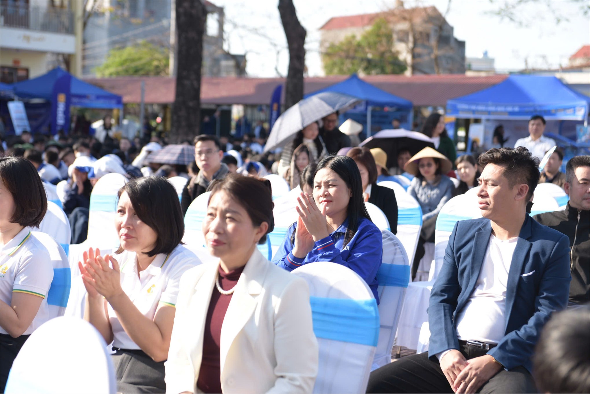 Trường Kinh tế, Đại học Công nghiệp Hà Nội tư vấn hướng nghiệp và tuyển sinh tại Trường THPT Hiệp Hòa số 3