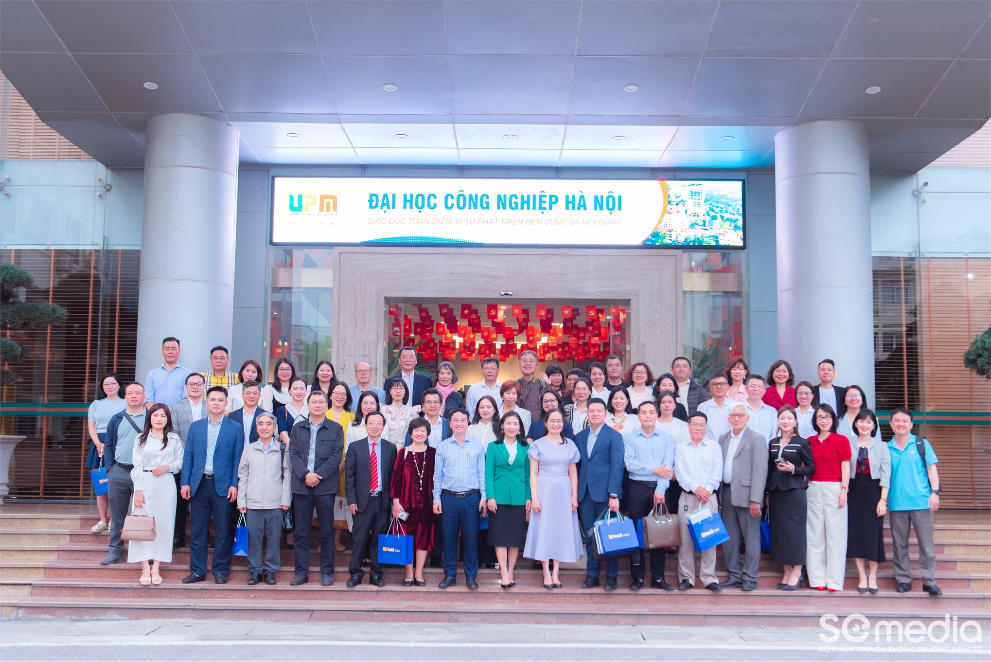 Tổ chức thành công Hội nghị bàn tròn với chủ đề “Thúc đẩy cam kết và thực thi ESG của các bên liên quan”