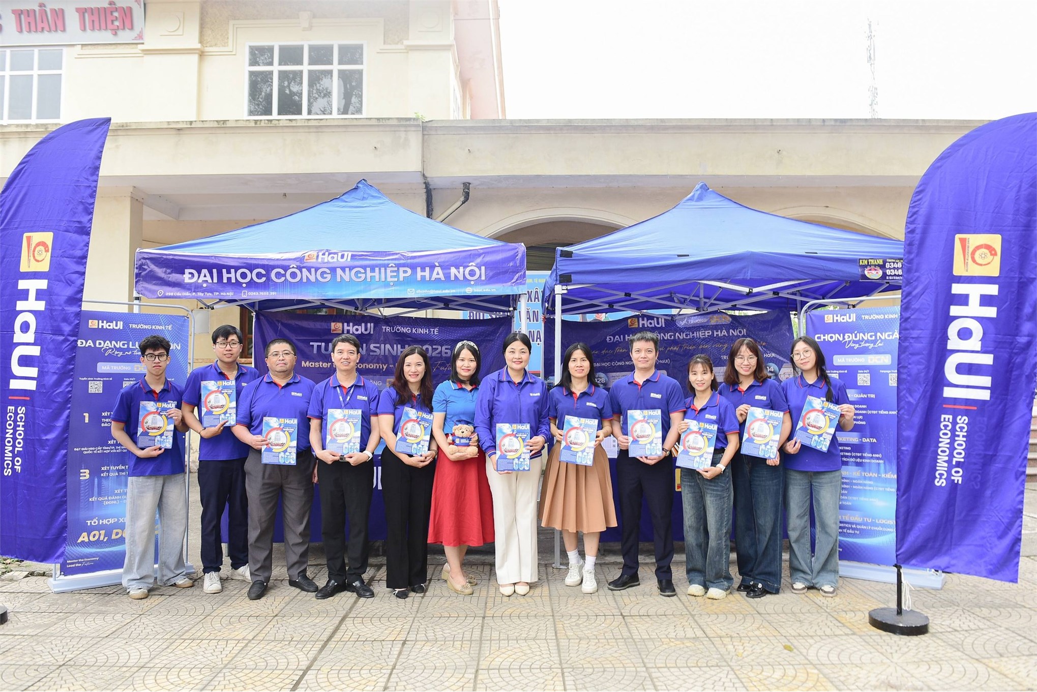 Trường Kinh tế, Đại học Công nghiệp Hà Nội tư vấn hướng nghiệp và tuyển sinh tại trường THPT Hàm Long