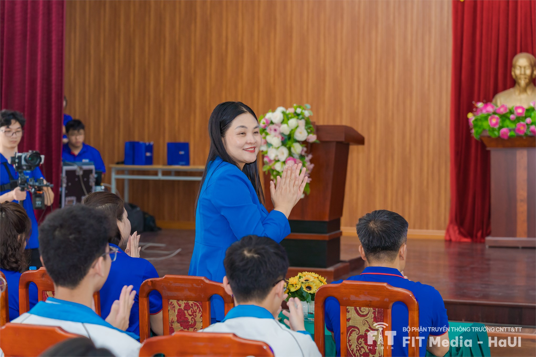 Học Kinh tế trong kỷ nguyên AI: Đại học Công nghiệp Hà Nội tư vấn hướng nghiệp cho học sinh THPT Chuyên Sơn Tây