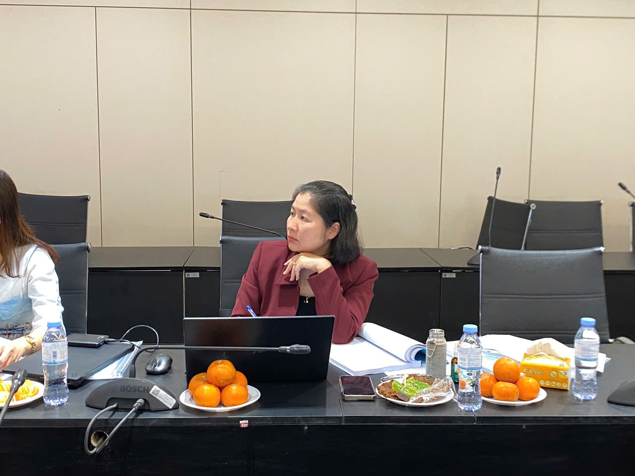 Trường Kinh tế tổ chức Hội thảo cấp trường luận án Tiến sĩ cho Nghiên cứu sinh Nguyễn Thị Linh