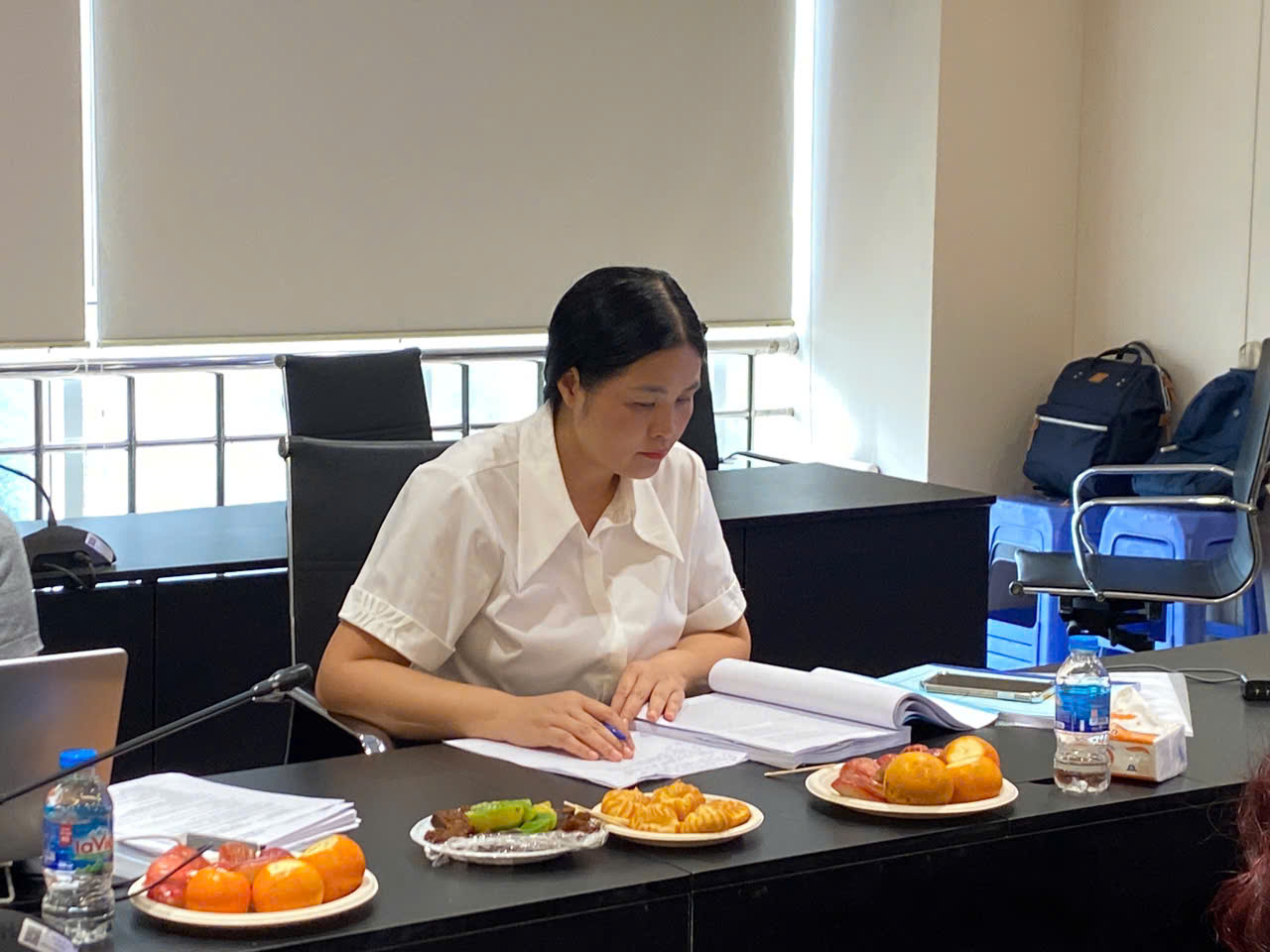 Trường Kinh tế tổ chức Hội thảo cấp trường luận án Tiến sĩ cho Nghiên cứu sinh Nguyễn Thị Linh