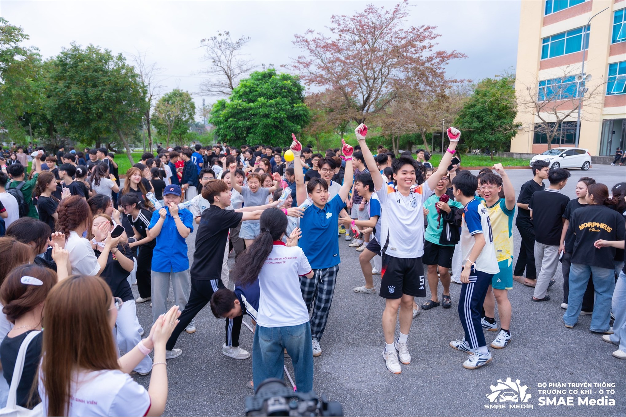 Ấn tượng sức trẻ Sinh viên Trường Kinh tế trong chuỗi hoạt động Thời trang xanh (Green fashion contest) & Hội khỏe sinh viên cơ sở 3