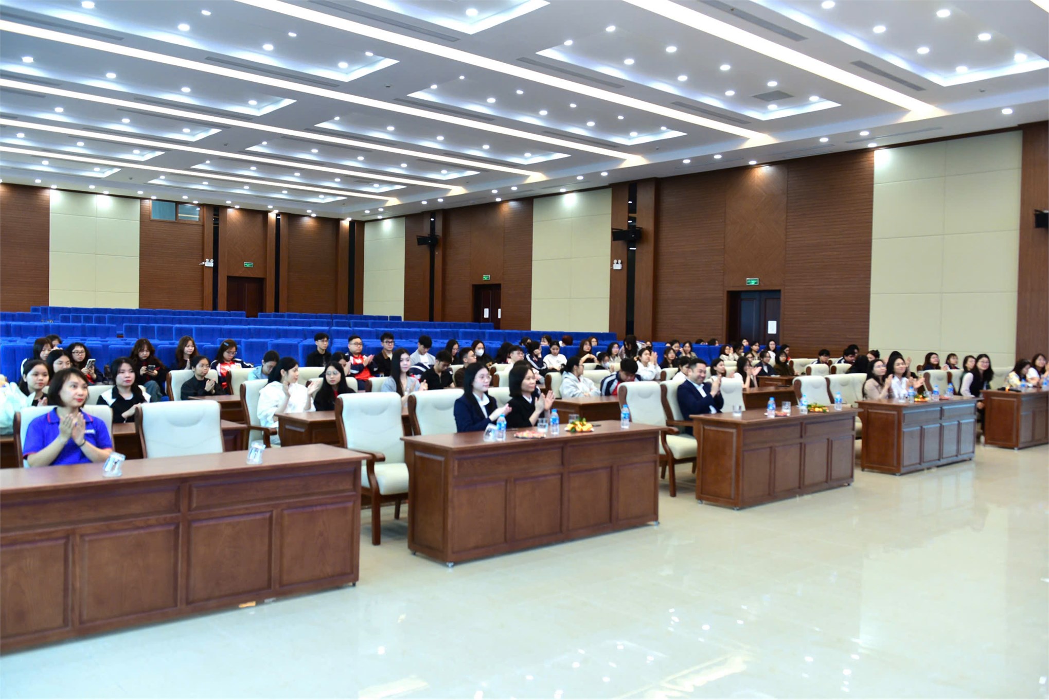 Trường Kinh tế - Đại học Công nghiệp Hà Nội tổ chức thành công Tọa đàm “Kỹ năng truyền thông và marketing”: Nâng cao năng lực thực chiến cho sinh viên