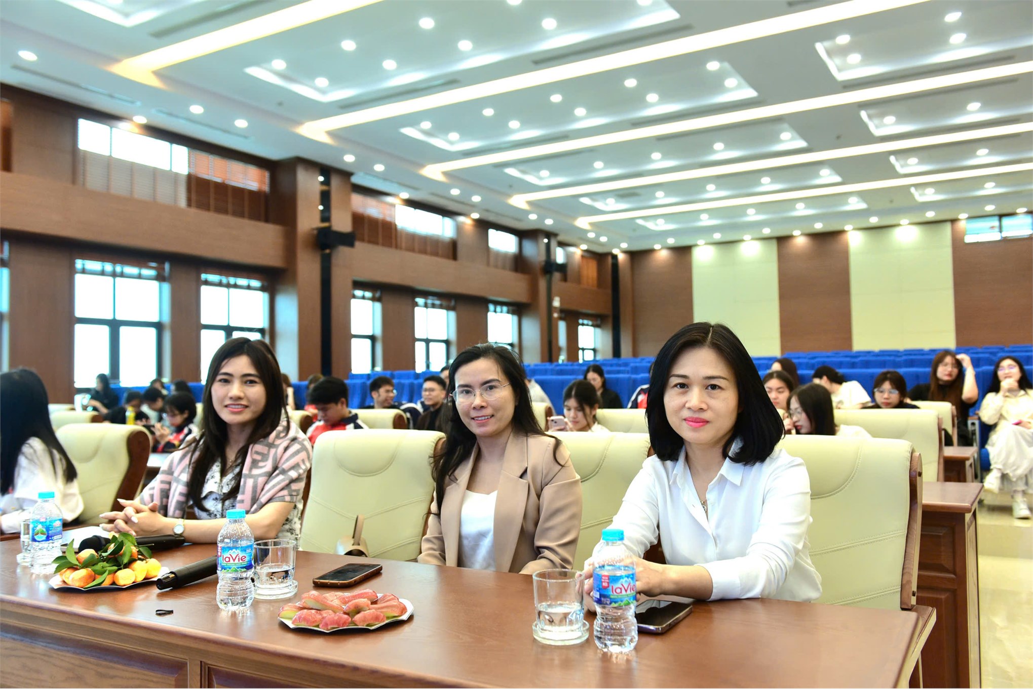 Trường Kinh tế - Đại học Công nghiệp Hà Nội tổ chức thành công Tọa đàm “Kỹ năng truyền thông và marketing”: Nâng cao năng lực thực chiến cho sinh viên