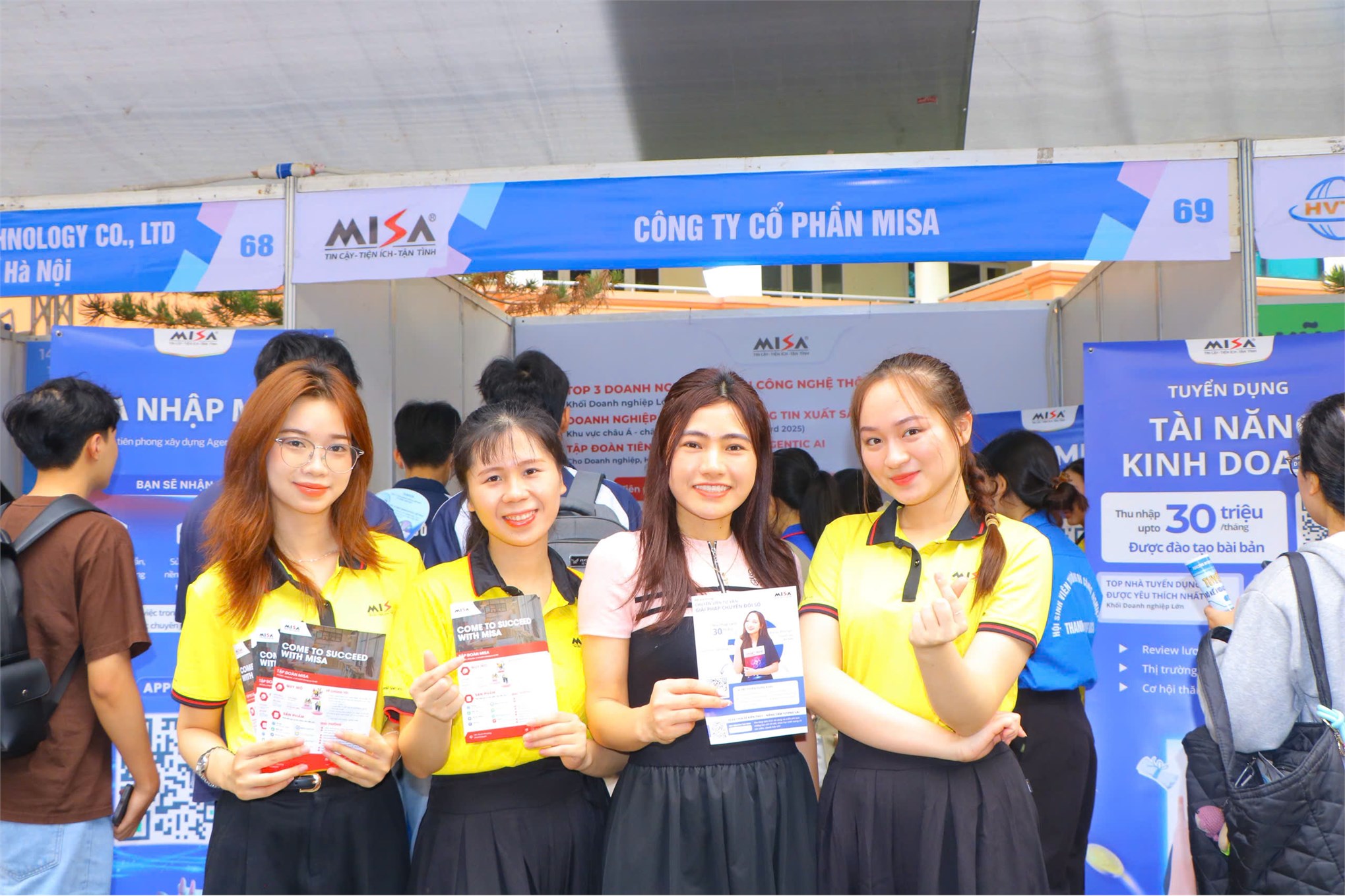 HaUI JOB FAIR 2026 - nhiều cơ hội việc làm từ các công ty, tập đoàn lớn cho sinh viên Trường Kinh tế