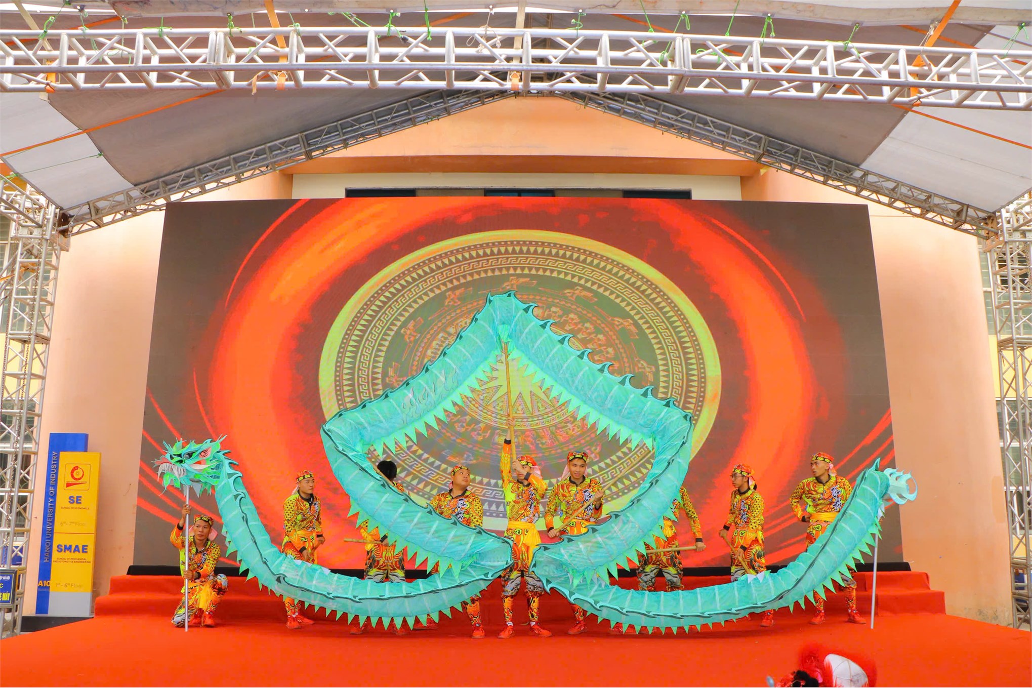 HaUI JOB FAIR 2026 - nhiều cơ hội việc làm từ các công ty, tập đoàn lớn cho sinh viên Trường Kinh tế