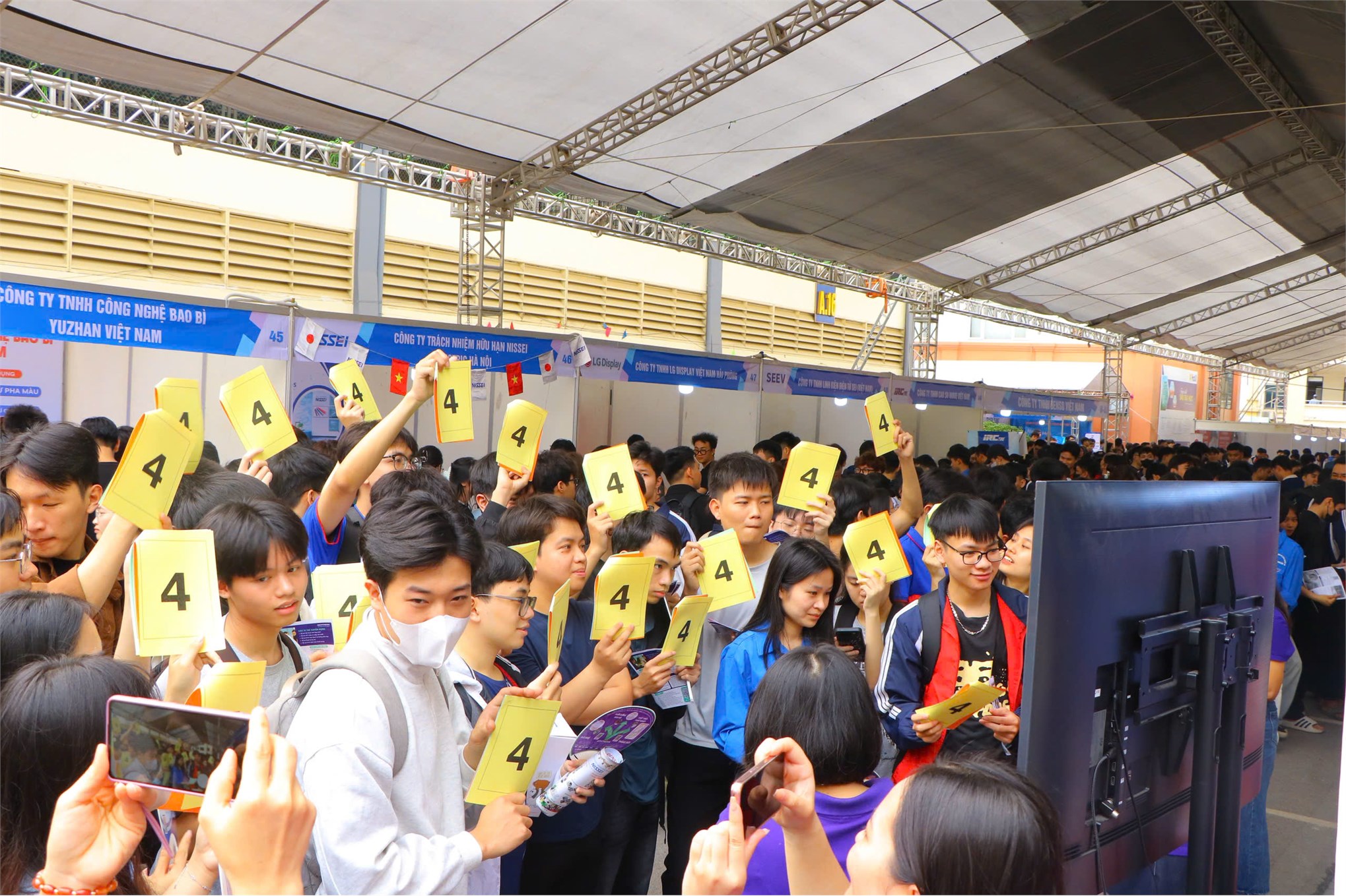 HaUI JOB FAIR 2026 - nhiều cơ hội việc làm từ các công ty, tập đoàn lớn cho sinh viên Trường Kinh tế