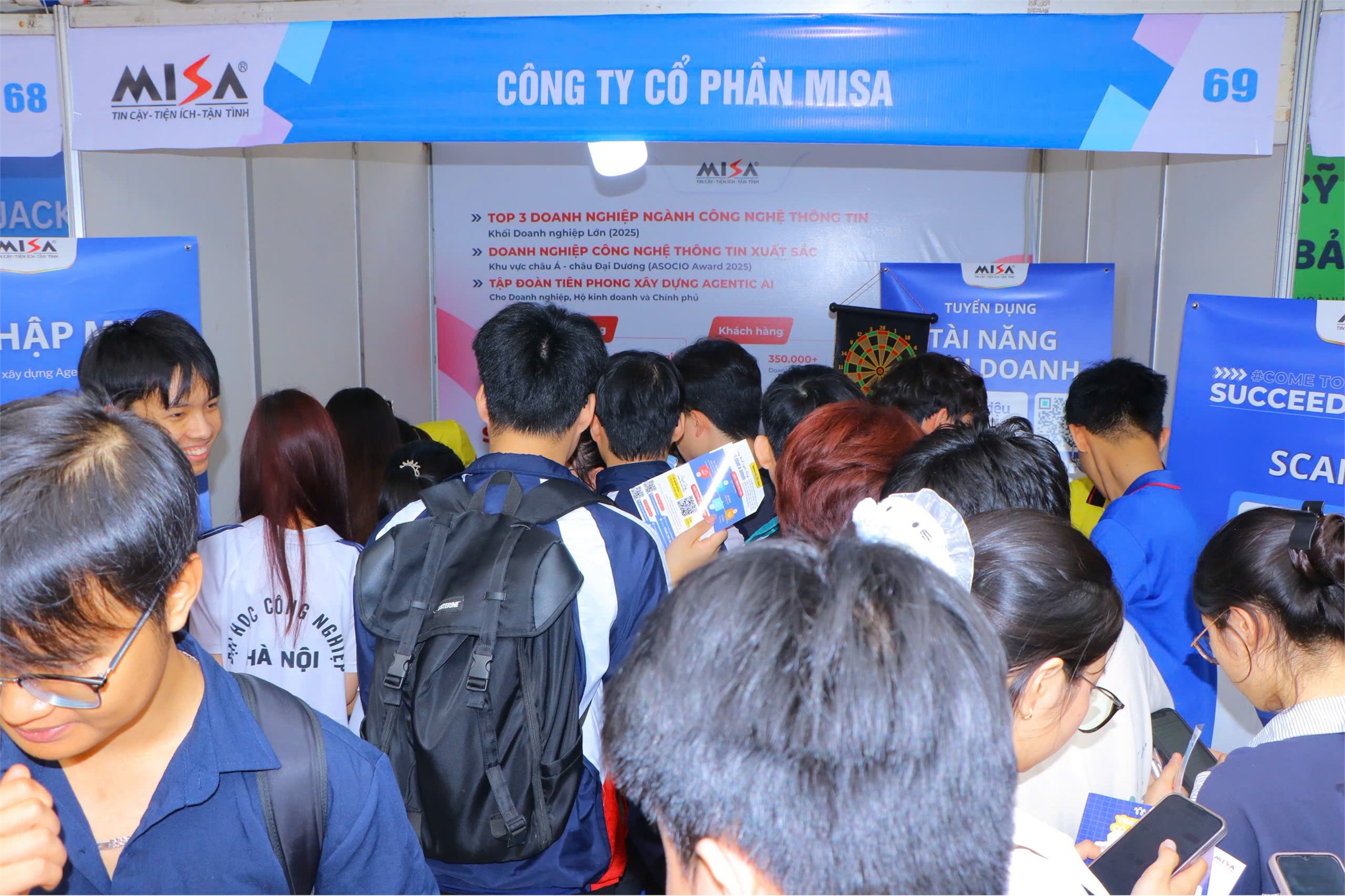 HaUI JOB FAIR 2026 - nhiều cơ hội việc làm từ các công ty, tập đoàn lớn cho sinh viên Trường Kinh tế