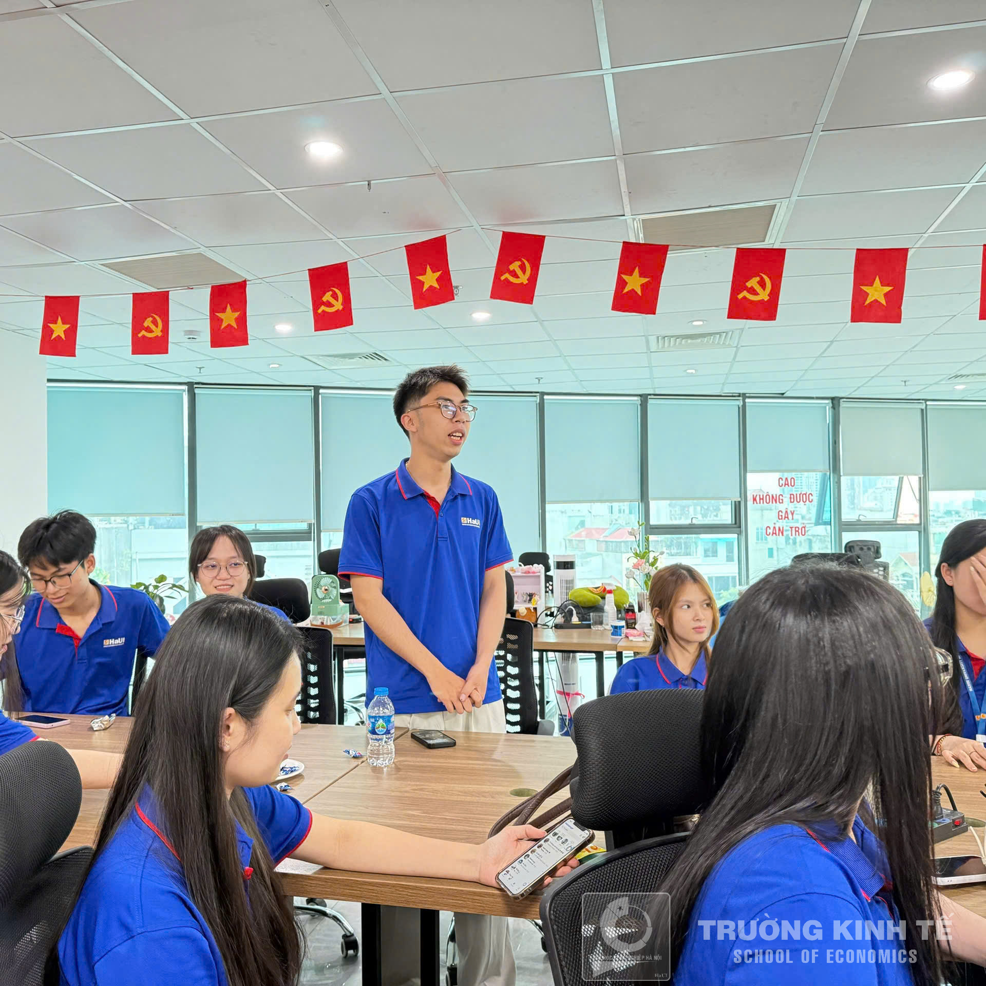 Sinh viên Khoa Kinh doanh số – Trường Kinh tế (HaUI) tham quan thực tế tại Công ty TNHH CNV Holdings