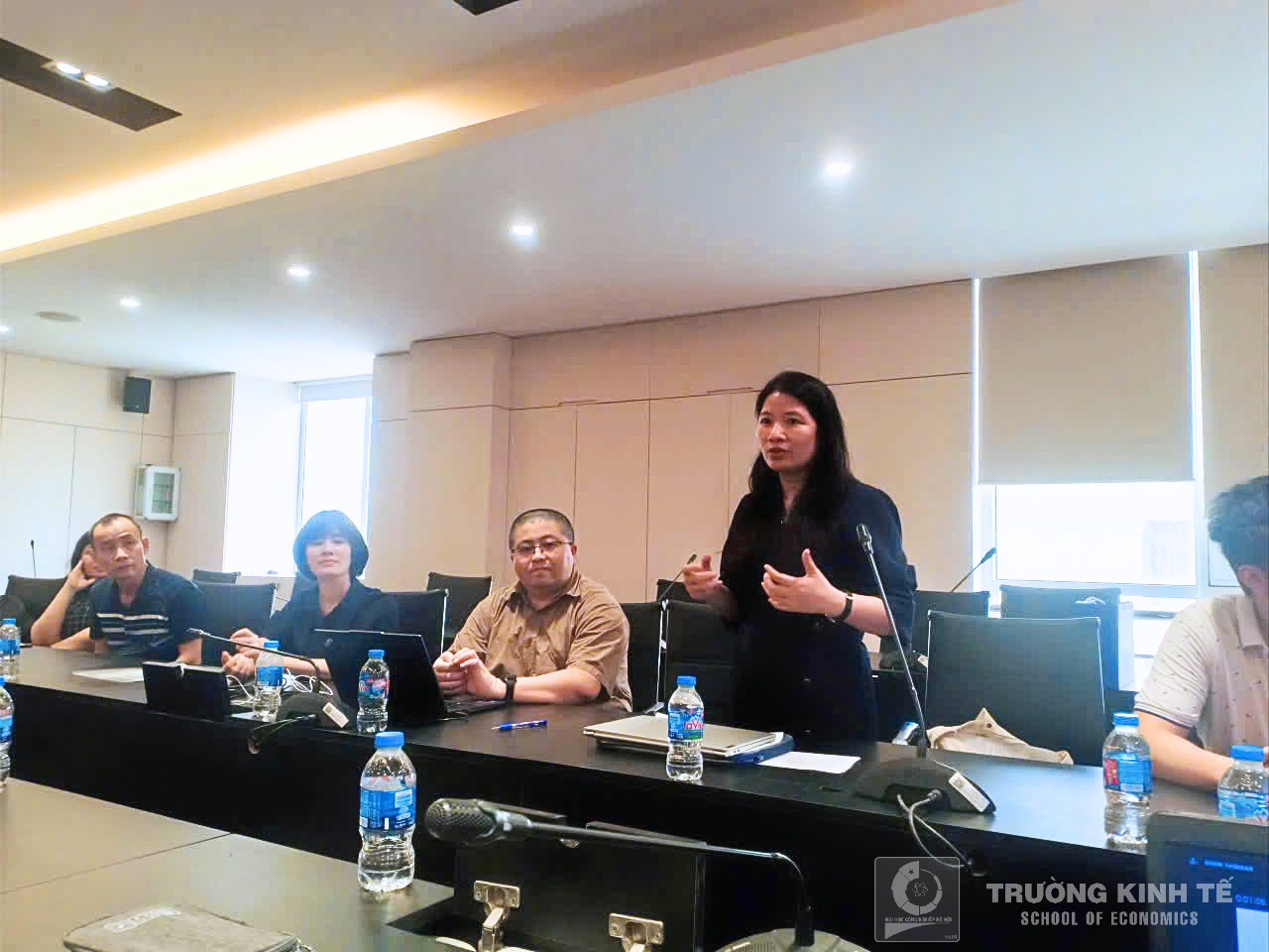 Trao đổi chuyên môn học phần Kinh tế học vĩ mô: “How to make macroeconomics become more interesting for students”