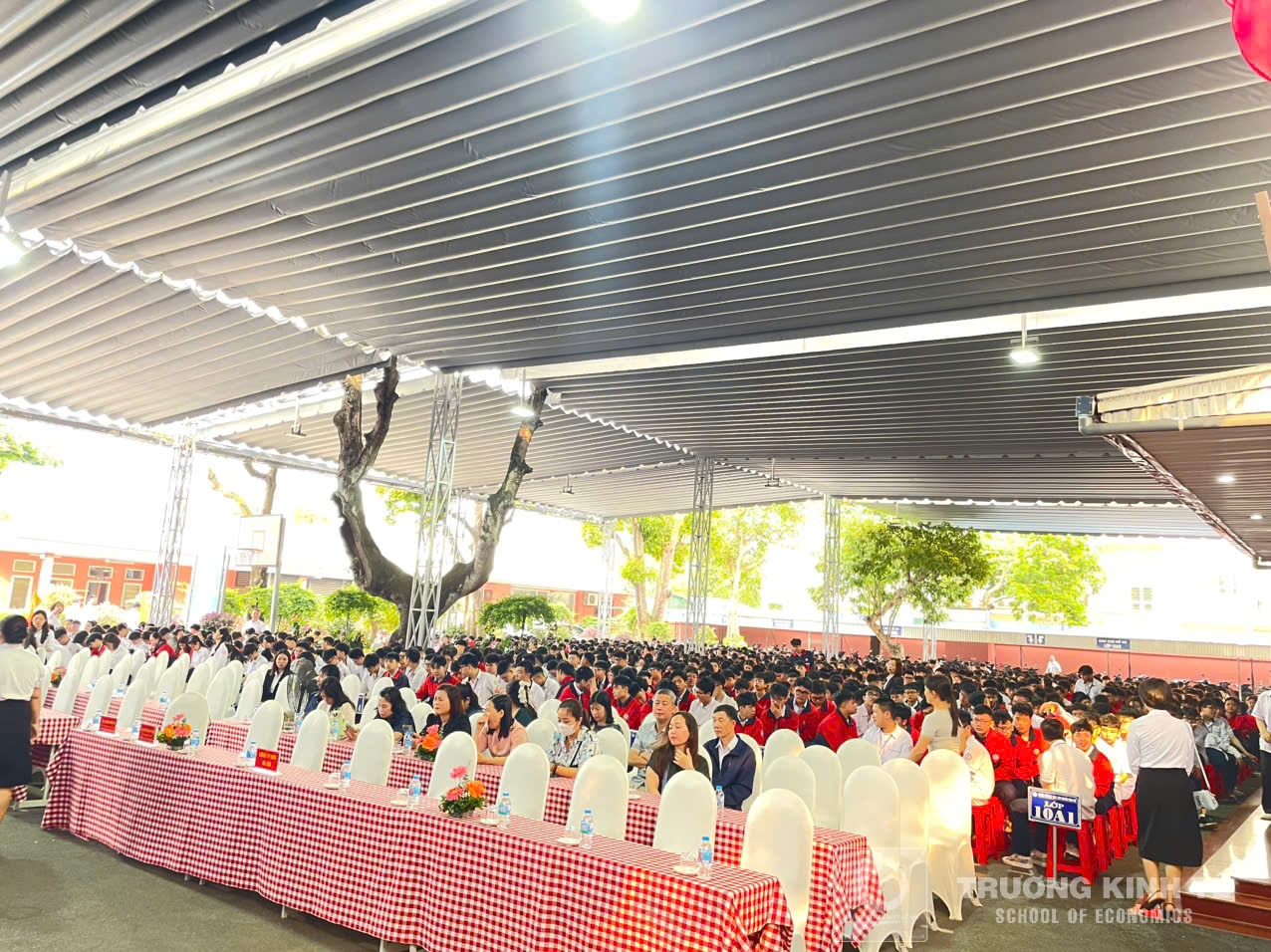 Trường Kinh tế, Đại học Công nghiệp Hà Nội tư vấn hướng nghiệp và tuyển sinh tại Trường THPT Nguyễn Công Trứ