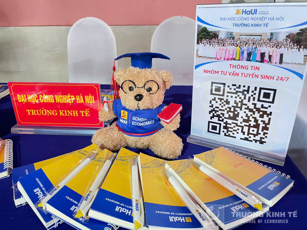 Trường Kinh tế, Đại học Công nghiệp Hà Nội tư vấn hướng nghiệp và tuyển sinh tại Trường THPT Nguyễn Công Trứ