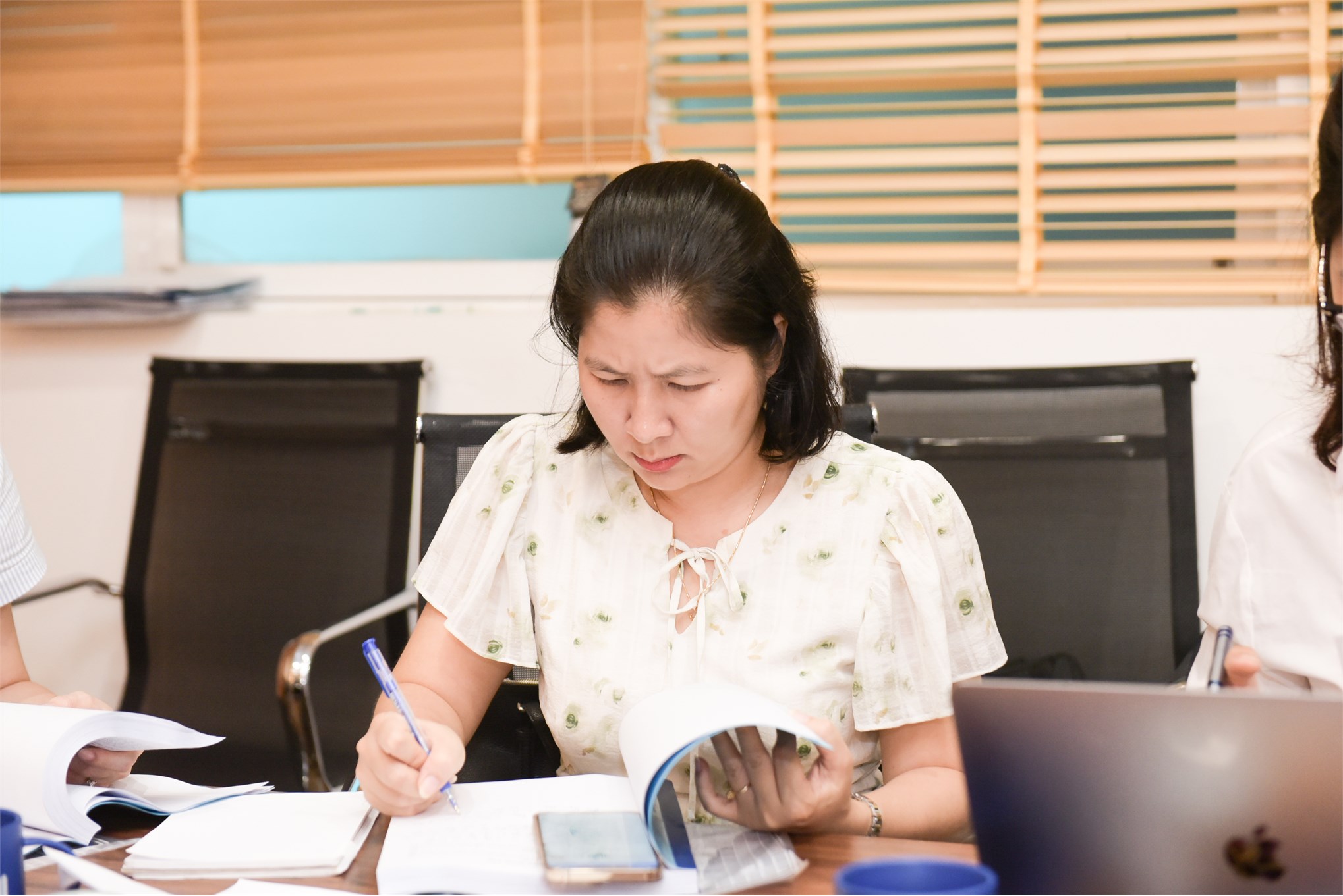 Nghiệm thu cấp đơn vị đề tài KH&CN cấp trường năm 2025: “Các nhân tố ảnh hưởng đến phòng chống gian lận: Nghiên cứu tại các công ty cổ phần phi tài chính niêm yết trên thị trường chứng khoán Việt Nam”