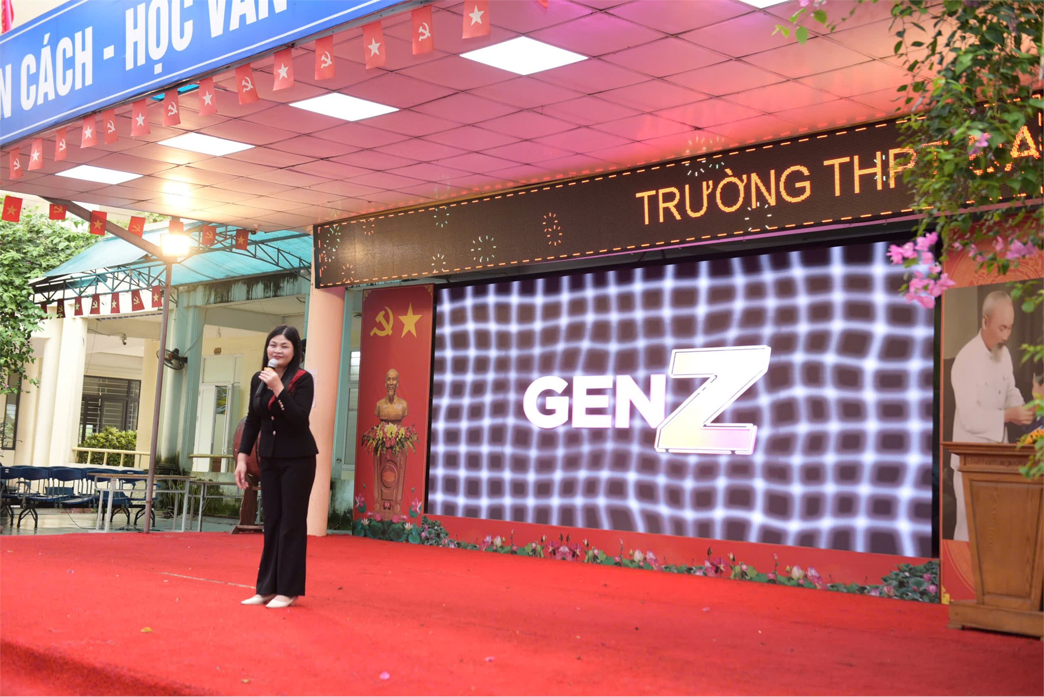 Trường Kinh tế - Đại học Công nghiệp Hà Nội tư vấn hướng nghiệp và tuyển sinh tại Trường THPT Đại Mỗ