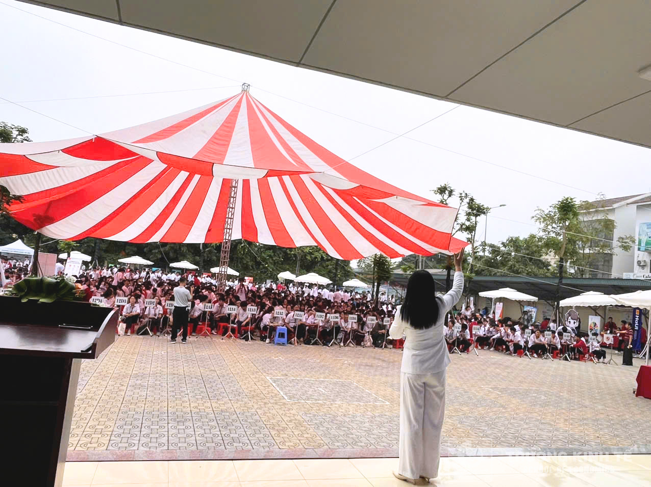 Trường Kinh tế, Đại học Công nghiệp Hà Nội tư vấn hướng nghiệp và tuyển sinh tại Trường THPT Xuân Phương