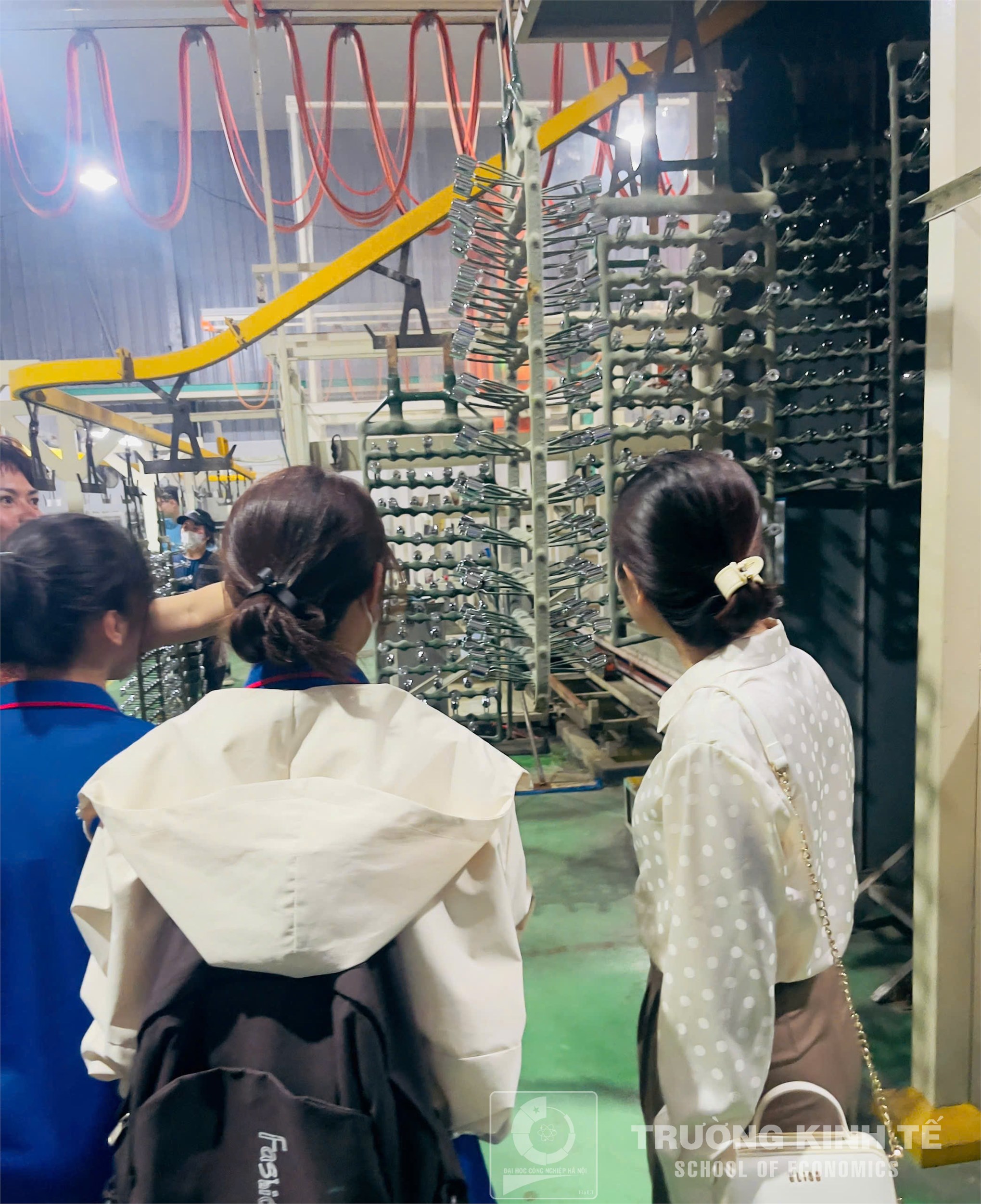 Sinh viên Khoa Kế toán – Kiểm toán, Trường Kinh tế (HaUI) tham quan thực tế tại Công ty cổ phần Công nghệ Hanin Việt Nam