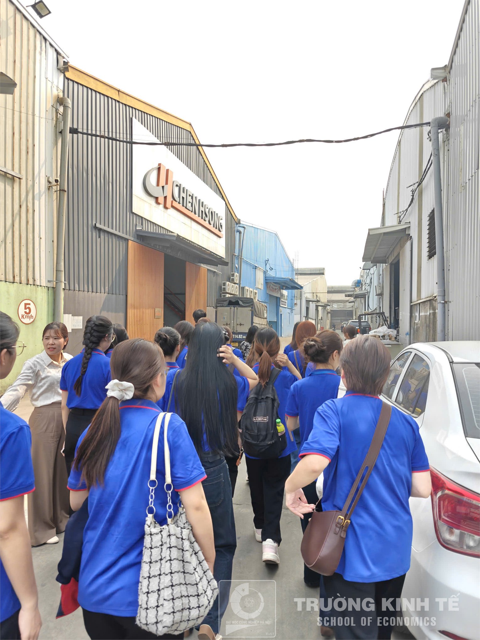 Sinh viên Khoa Kế toán – Kiểm toán, Trường Kinh tế (HaUI) tham quan thực tế tại Công ty cổ phần Công nghệ Hanin Việt Nam