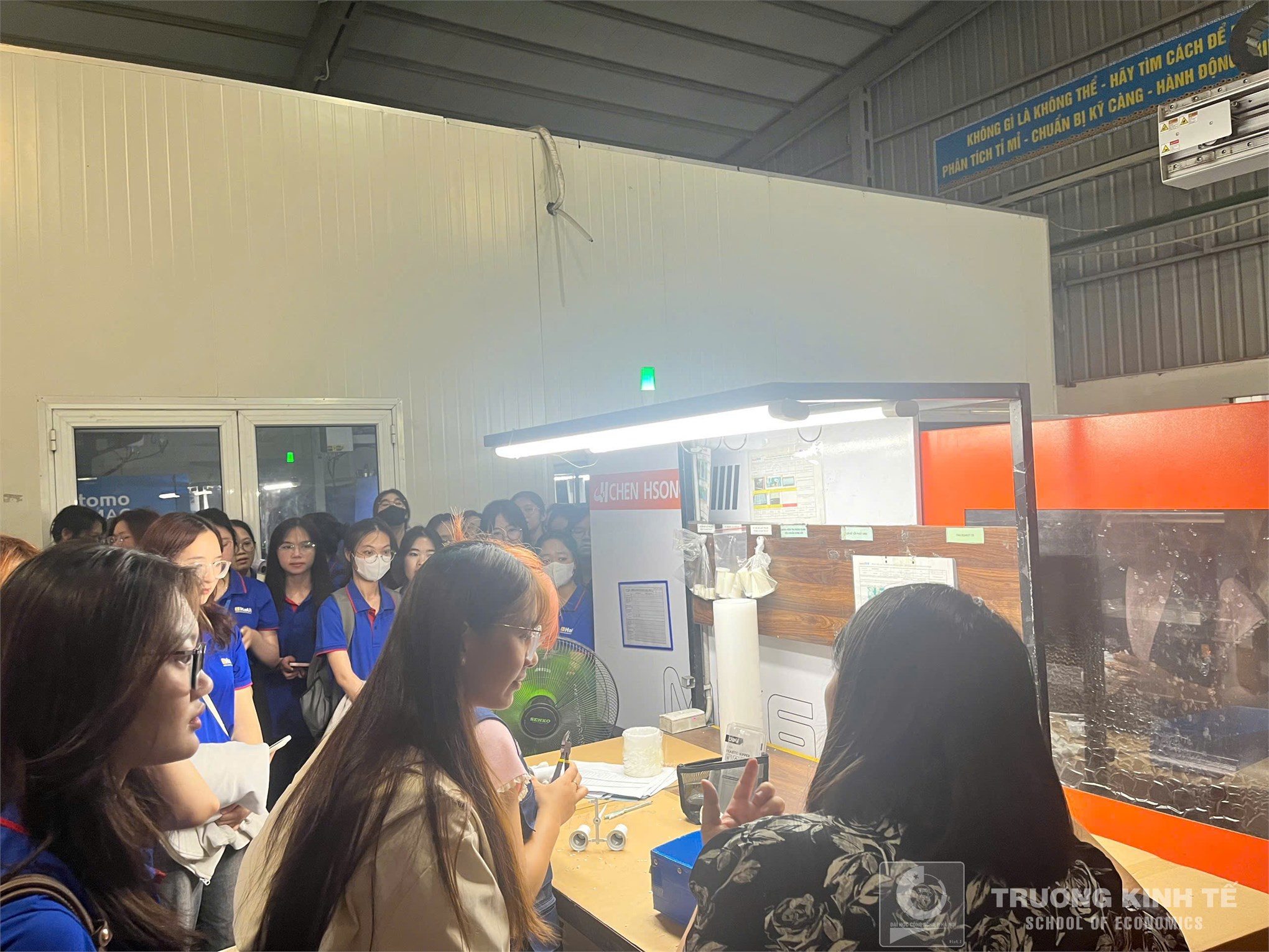 Sinh viên Khoa Kế toán – Kiểm toán, Trường Kinh tế (HaUI) tham quan thực tế tại Công ty cổ phần Công nghệ Hanin Việt Nam