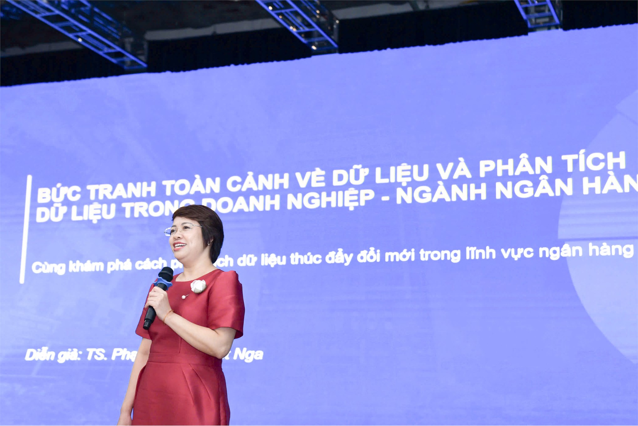 Tọa đàm `Tư duy dữ liệu và Dòng chảy thông tin trong kỷ nguyên số: từ lý thuyết, mô hình đến triển khai thực tiễn`