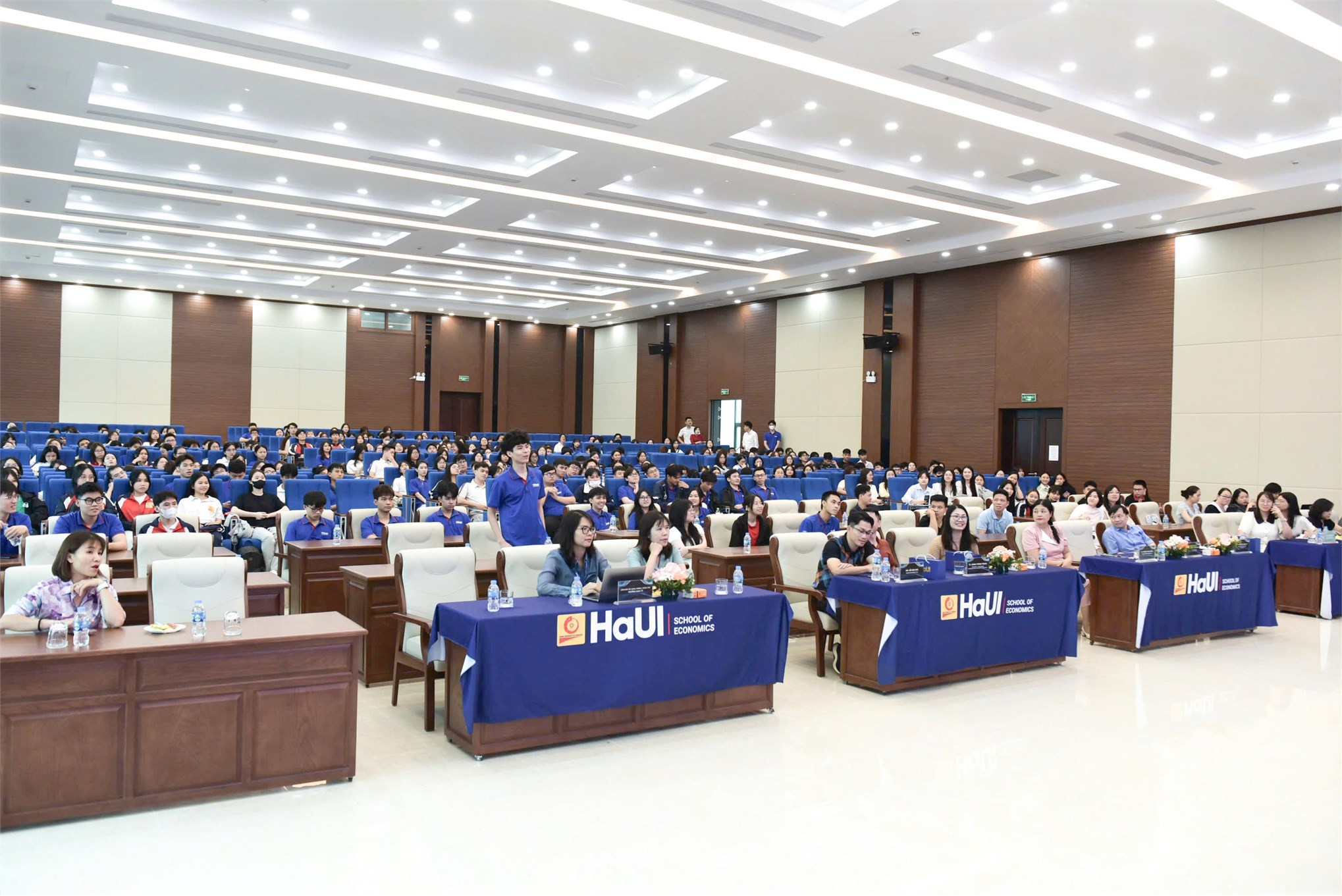 Tọa đàm `Tư duy dữ liệu và Dòng chảy thông tin trong kỷ nguyên số: từ lý thuyết, mô hình đến triển khai thực tiễn`