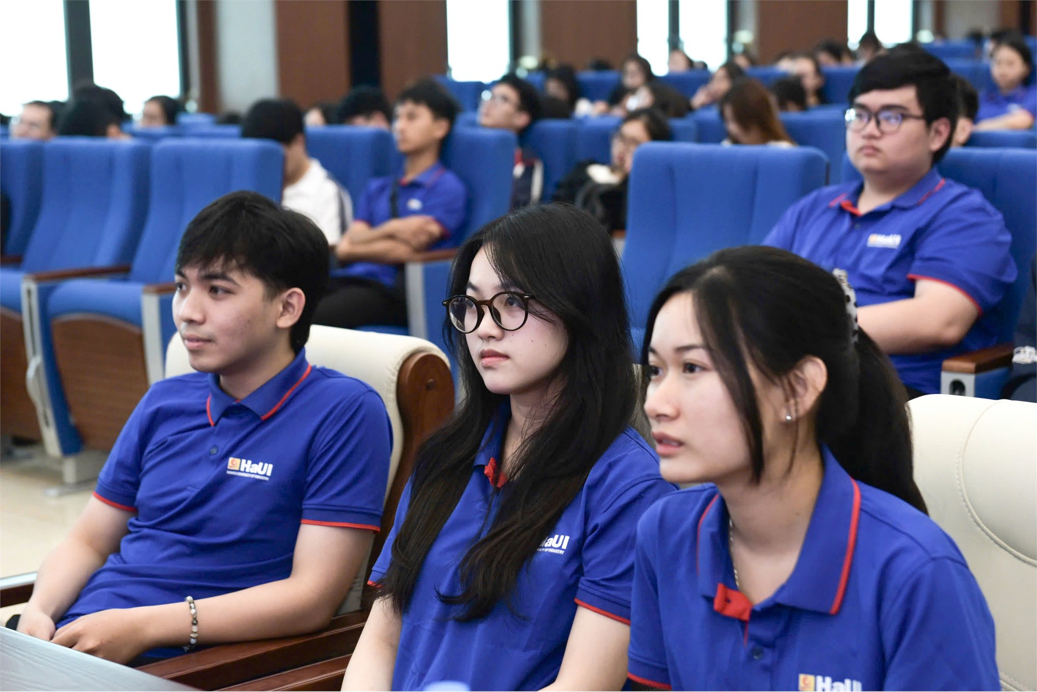 Tọa đàm `Tư duy dữ liệu và Dòng chảy thông tin trong kỷ nguyên số: từ lý thuyết, mô hình đến triển khai thực tiễn`