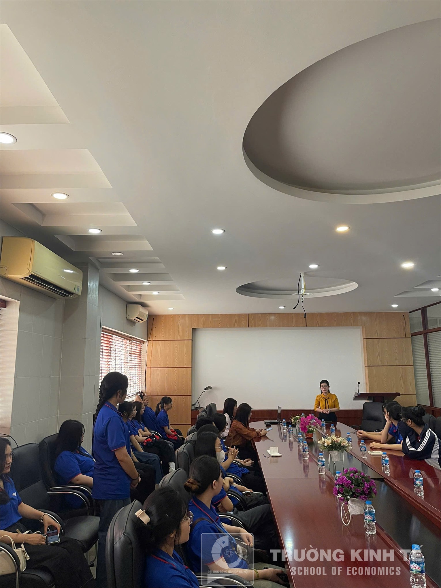 Sinh viên Khoa Kế toán – Kiểm toán, Trường Kinh tế (HaUI) tham quan thực tế tại Công ty Cổ phần bia Sài Gòn - Hà Nội