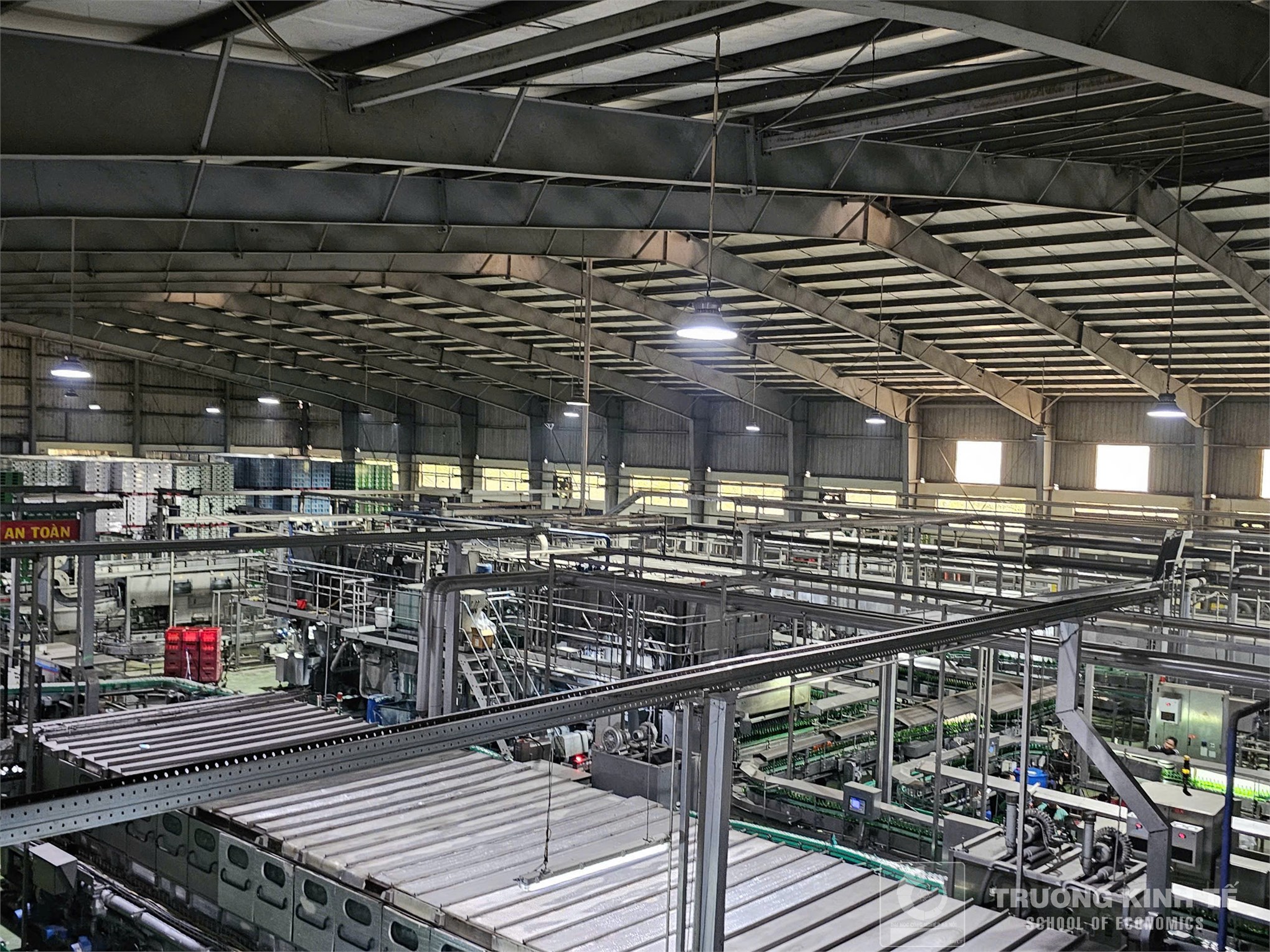 Sinh viên Khoa Kế toán – Kiểm toán, Trường Kinh tế (HaUI) tham quan thực tế tại Công ty Cổ phần bia Sài Gòn - Hà Nội