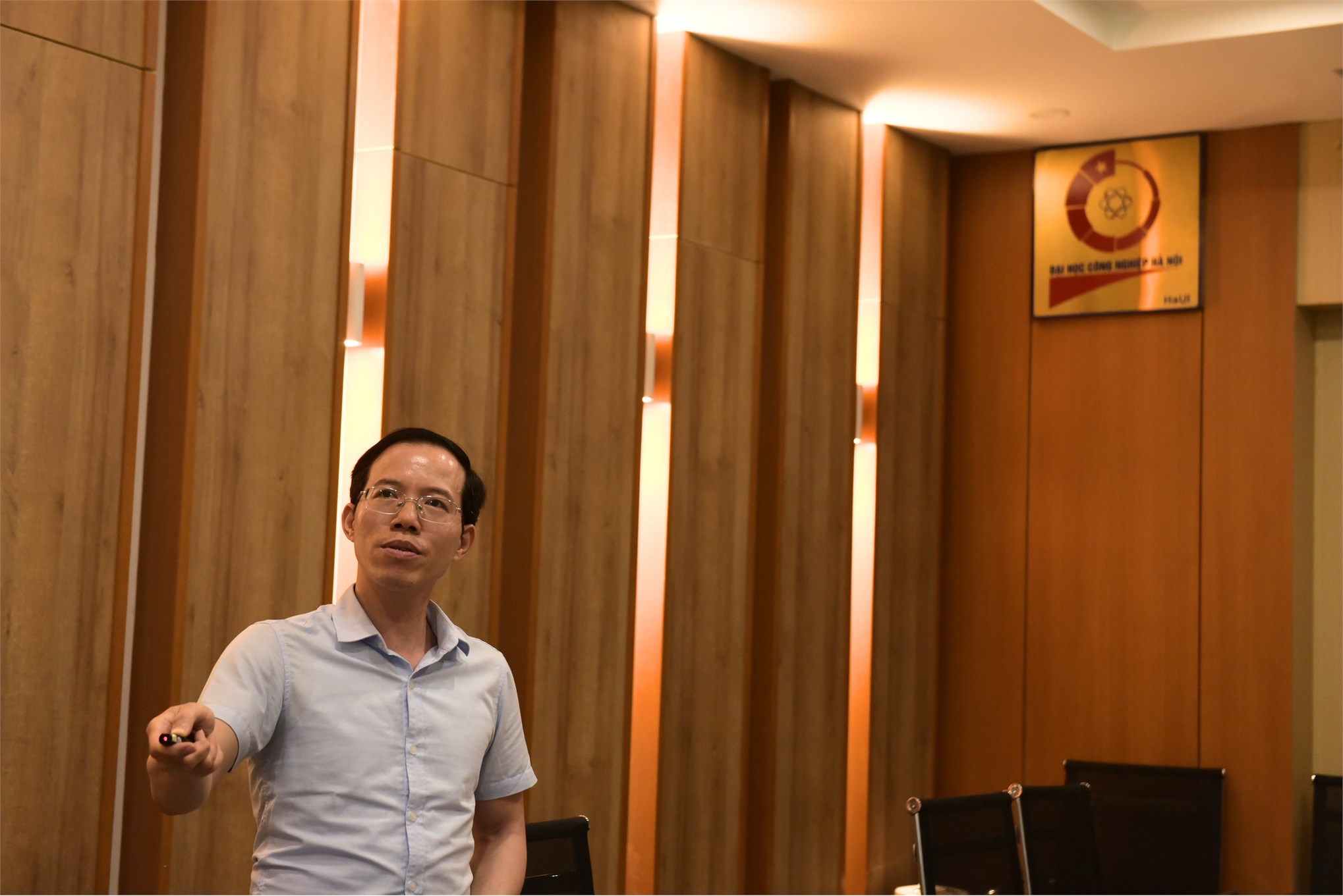 Nghiệm thu đề tài cấp trường: “Xây dựng mô hình ra quyết định đa tiêu chuẩn động để đánh giá và lựa chọn vị trí trung tâm phân phối bền vững của doanh nghiệp cung ứng nông sản tại Việt Nam”