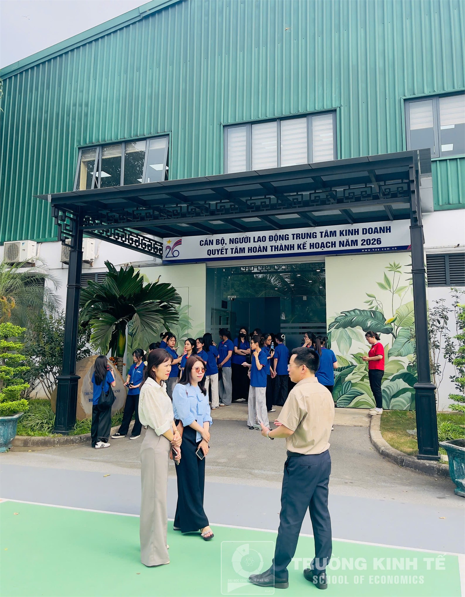 Sinh viên Khoa Kế toán – Kiểm toán, Trường Kinh tế (HaUI) tham quan thực tế tại Công ty Cổ phần 26 – Trực thuộc Tổng cục Hậu cần – Bộ Quốc phòng