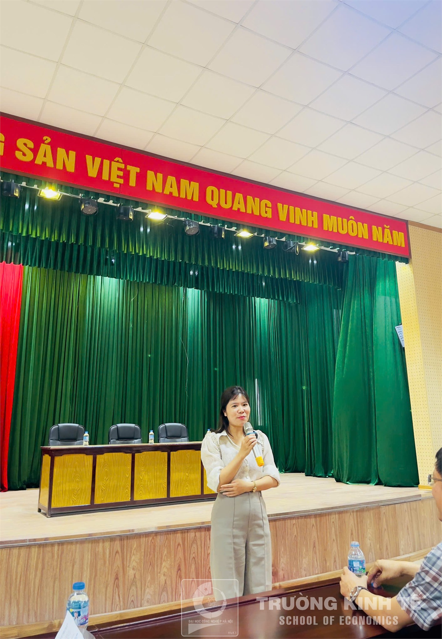 Sinh viên Khoa Kế toán – Kiểm toán, Trường Kinh tế (HaUI) tham quan thực tế tại Công ty Cổ phần 26 – Trực thuộc Tổng cục Hậu cần – Bộ Quốc phòng
